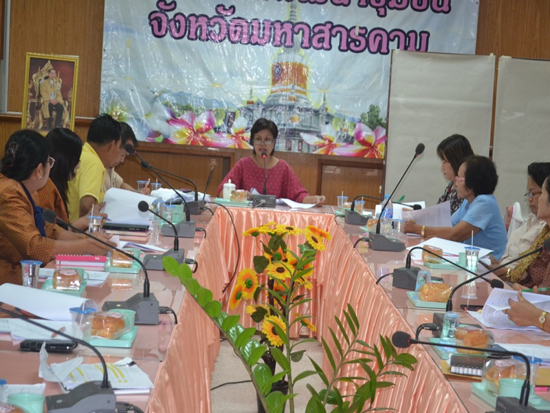 1 เม.ย 59 ดร.โชคชัย เดชอมรธัญ ผู้ว่าราชการจังหวัดมหาสารคาม เป็นประธานพิธีทอดผ้าป่ามหากุศลสมทบกองทุนพัฒนาเด็กชนบทในพระราชูปถัมภ์สมเด็จพระเทพรัตราชสุดาฯ สยามบรมราชกุมารี