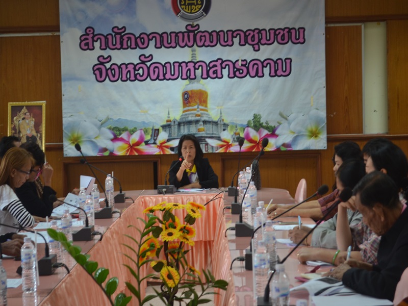27 ก.พ.59 พัฒนาการจังหวัดมหาสารคาม นายธาดา กิจชัย มอบหมายให้ นางปนัดดา แก้วมณี รักษาการในตำแหน่งหัวหน้ากลุ่มงานสารสนเทศฯ ขับเคลื่อนหมู่บ้านสารสนเทศต้นแบบ บ้านหัวขัว หมู่ที่ 4 ต.แกดำ อ.แกดำ จ.มหาสารคาม