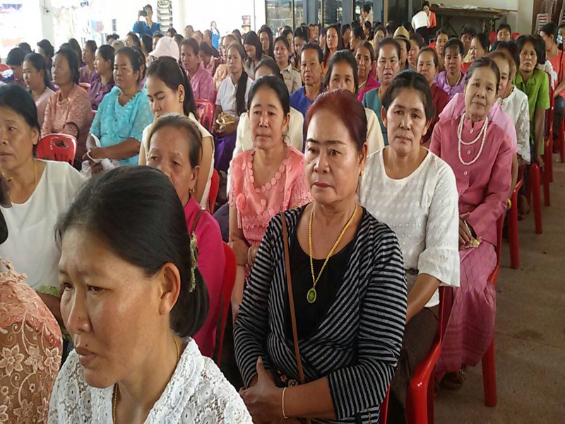 6 เม.ย 59 ดร.โชคชัย  เดชอมรธัญ ผู้ว่าราชการจังหวัดมหาสารคาม มอบหมายให้นายเสฐียรพงศ์  มากศิริ รองผู้ว่าราชการจังหวัดมหาสารคาม ให้ข้อมูลและให้การสัมภาษณ์ การถ่ายทำสกู๊ปข่าวเพื่อออกอากาศในหัวข้อเรื่อง กองทุนชุมชนหมู่บ้าน