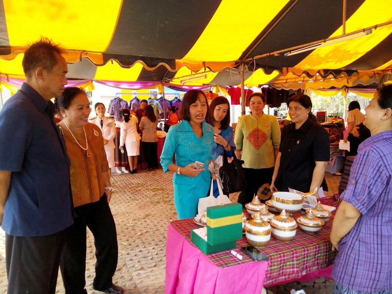 22 เม.ย.59 จังหวัดมหาสารคาม ร่วมกับ คกส.จ.มหาสารคาม ประชุมคณะกรรมการกองทุนพัฒนาสตรีจังหวัดมหาสารคาม ตามแผนการดำเนินงานกิจการบริหารและแผนการใช้จ่ายงบประมาณ ประจำปี 2559