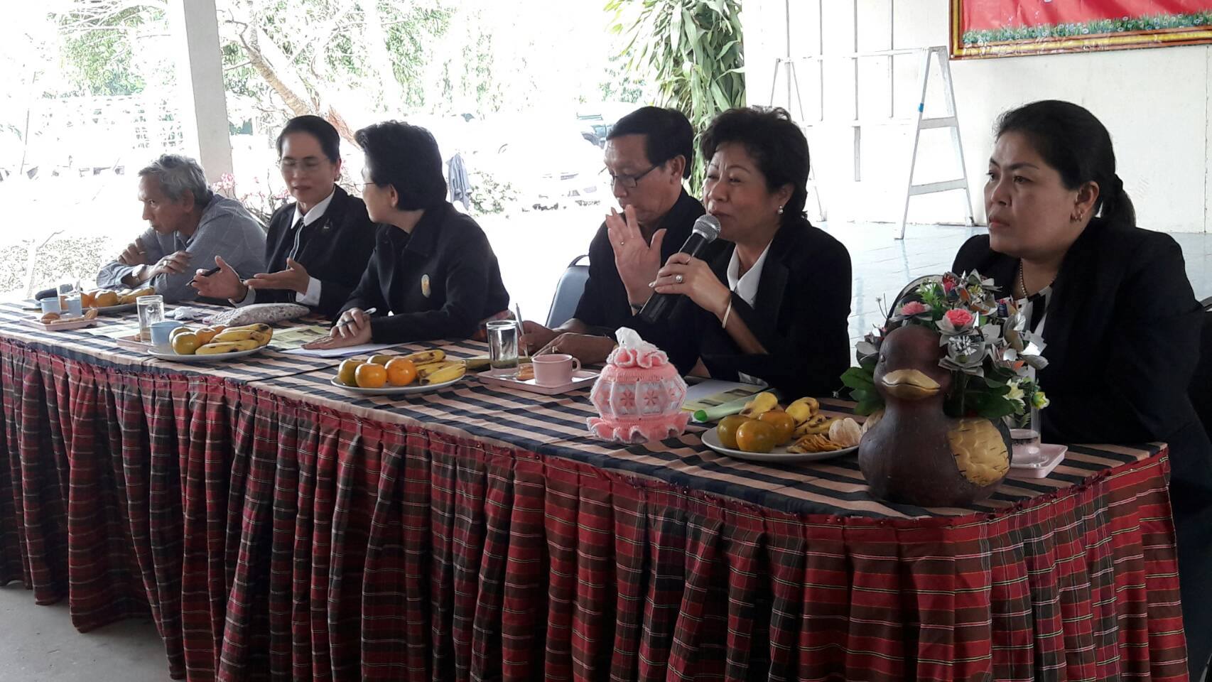 8 มีนาคม 2560   นางภัทรภร   ฐิติยาภรณ์  ผู้ตรวจราชการสำนักนายกรัฐมนตรี เขตตรวจราชการที่ 12 ลงพื้นที่ตรวจติดตามโครงการเพิ่มความเข้มแข็งของเศรษฐกิจฐานรากตามแนวทางประชารัฐ งบประมาณ 500,000 บาท