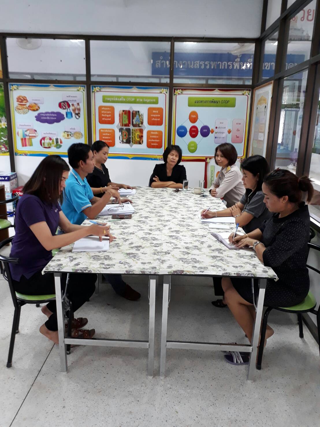 22 พฤษภาคม 2560  นางสงวน มะเสนา หัวหน้ากลุ่มงานยุทธศาสตร์การพัฒนาชุมชน และนางสาวเยาวมาลย์ เศรษฐา  หัวหน้าฝ่ายอำนวยการ ติดตามสนับสนุนการดำเนินงานกิจกรรม ตามยุทธศาสตร์กรมการพัฒนาชุมชน อำเภอนาดูน จังหวัดมหาสารคาม