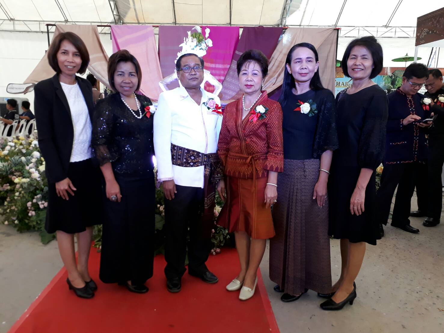30 พฤษภาคม 2560 นางสาวศศิธร ปัญญาไว พัฒนาการจังหวัดมหาสารคาม ร่วมพิธีเปิดงานหัตถศิลป์ถิ่นแพรวากาฬสินธุ์ ณ อาคารหอประชุมเฉลิมพระเกียรติ 80 พรรษา และบริเวณหน้าศาลากลางจังหวัดกาฬสินธ์ุ