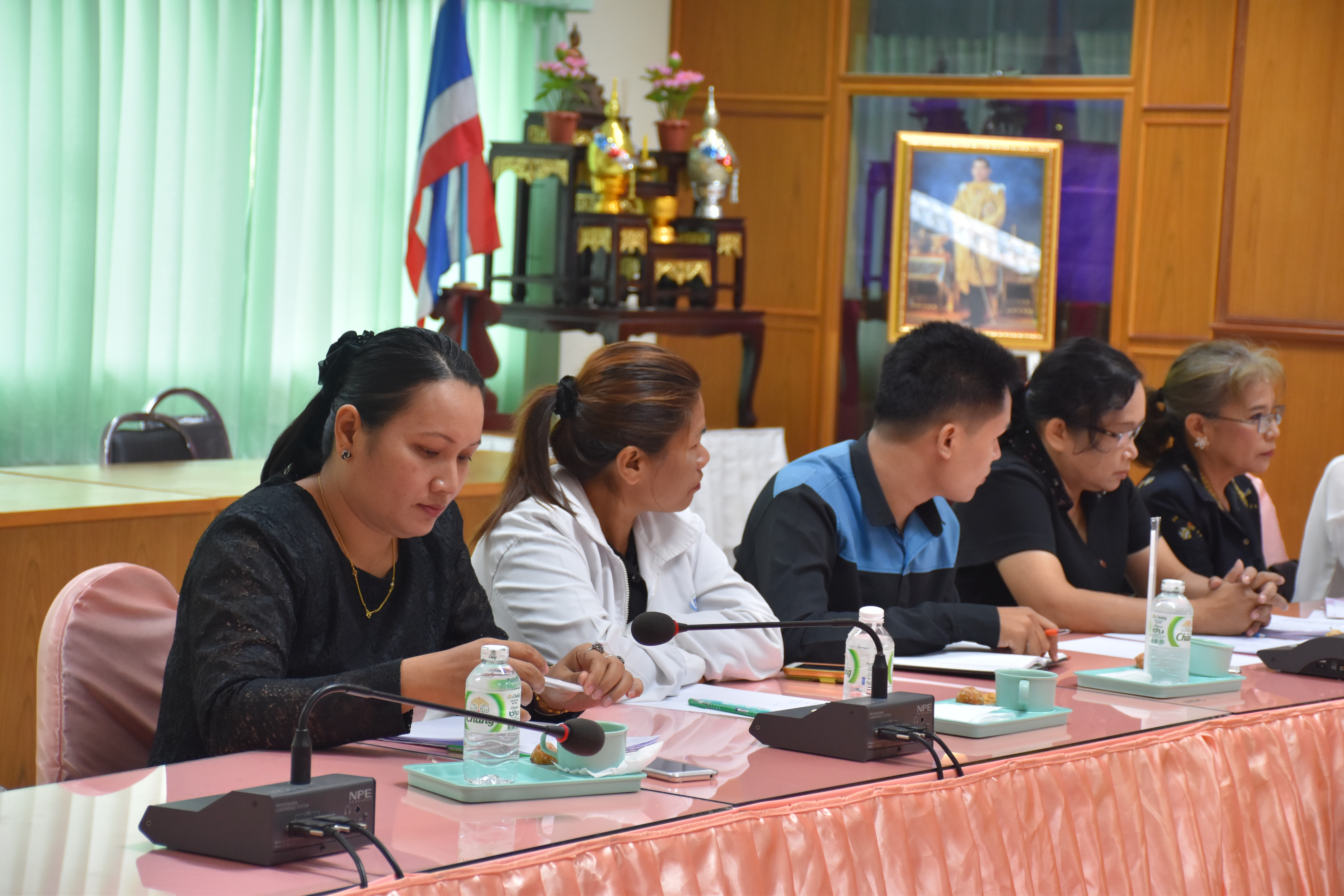 26 พฤษภาคม 2560  นางสาวศศิธร ปัญญาไว พัฒนาการจังหวัดมหาสารคาม  เป็นประธานในการประชุมเพื่อเตรียมความพร้อมเกี่ยวกับพิธีถวายดอกไม้จันทน์ของประชาชนในส่วนภูมิภาค
