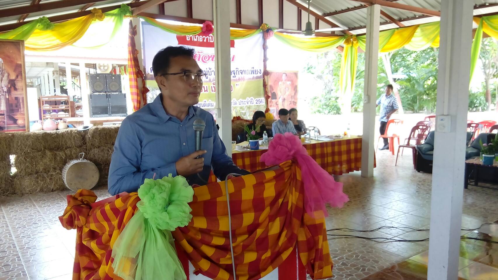 19 มิถุนายน 2560 คณะทำงานคัดสรรหมู่บ้านเศรษฐกิจพอเพียง “อยู่เย็น เป็นสุข” และกิจกรรมพัฒนาชุมชนดีเด่น ระดับจังหวัด ประจำปี 2560 ลงพื้นที่คัดสรรหมู่บ้านเศรษฐกิจพอเพียงฯ
