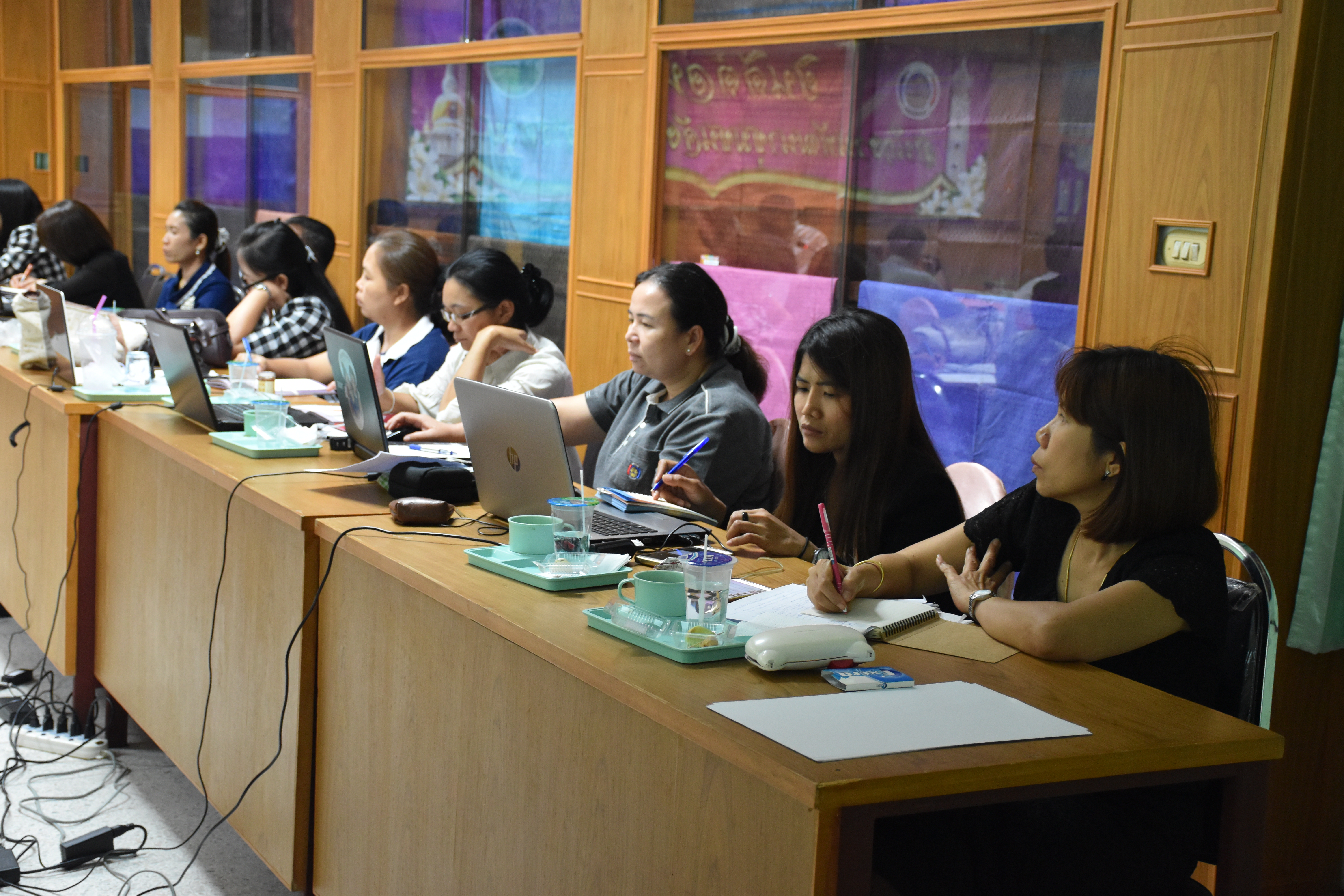 7 มิถุนายน 2560 สำนักงานพัฒนาชุมชนจังหวัดมหาสารคาม ประชุม สร้างการรับรู้ สร้างความเข้าใจ ในการนำหลักธรรมาภิบาล ไปใช้ในการปฏิบัติราชการในยุคไทยแลนด์ 4.0 และการฝึกอบรมวิธีการใช้ห้องประชุม Session Call