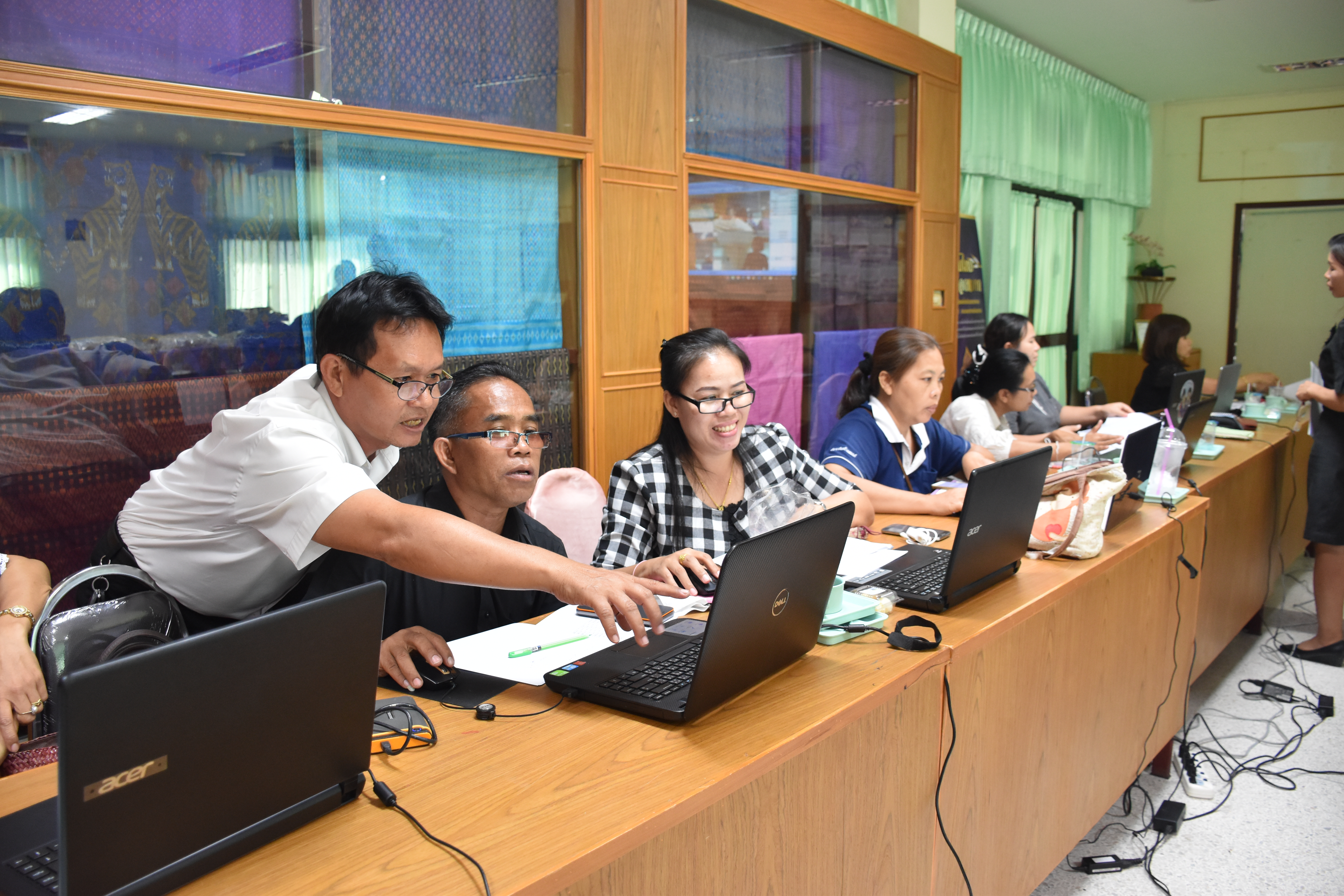 7 มิถุนายน 2560 สำนักงานพัฒนาชุมชนจังหวัดมหาสารคาม ประชุม สร้างการรับรู้ สร้างความเข้าใจ ในการนำหลักธรรมาภิบาล ไปใช้ในการปฏิบัติราชการในยุคไทยแลนด์ 4.0 และการฝึกอบรมวิธีการใช้ห้องประชุม Session Call