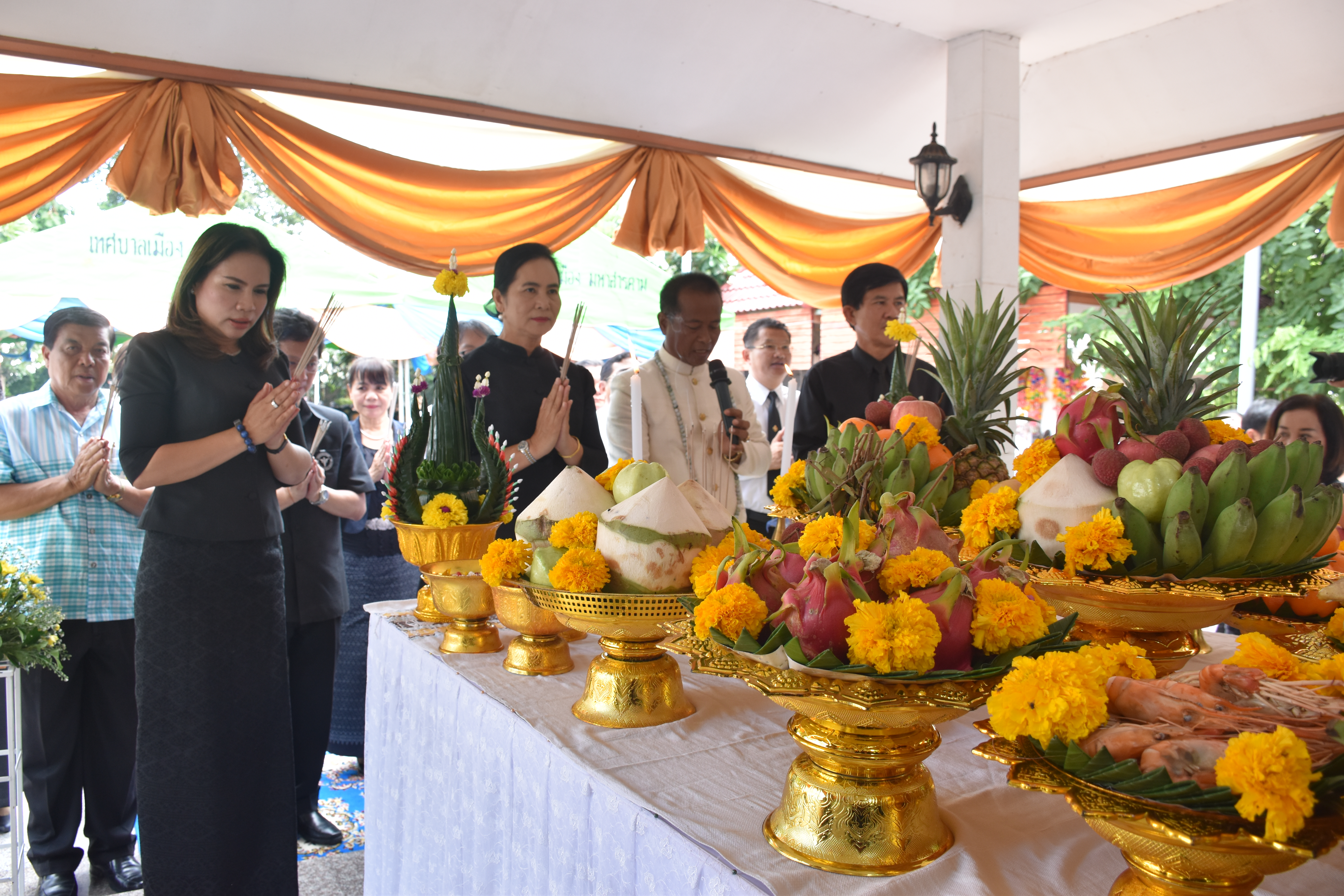 22 มิถุนายน 2560  นางไพเราะ  ร้อยตะกูล รองผู้ว่าราชการจังหวัดมหาสารคาม เป็นประธานพิธีบวงสรวงศาลมเหศักดิ์หลักเมือง เนื่องในพิธีบุญซำฮะ
