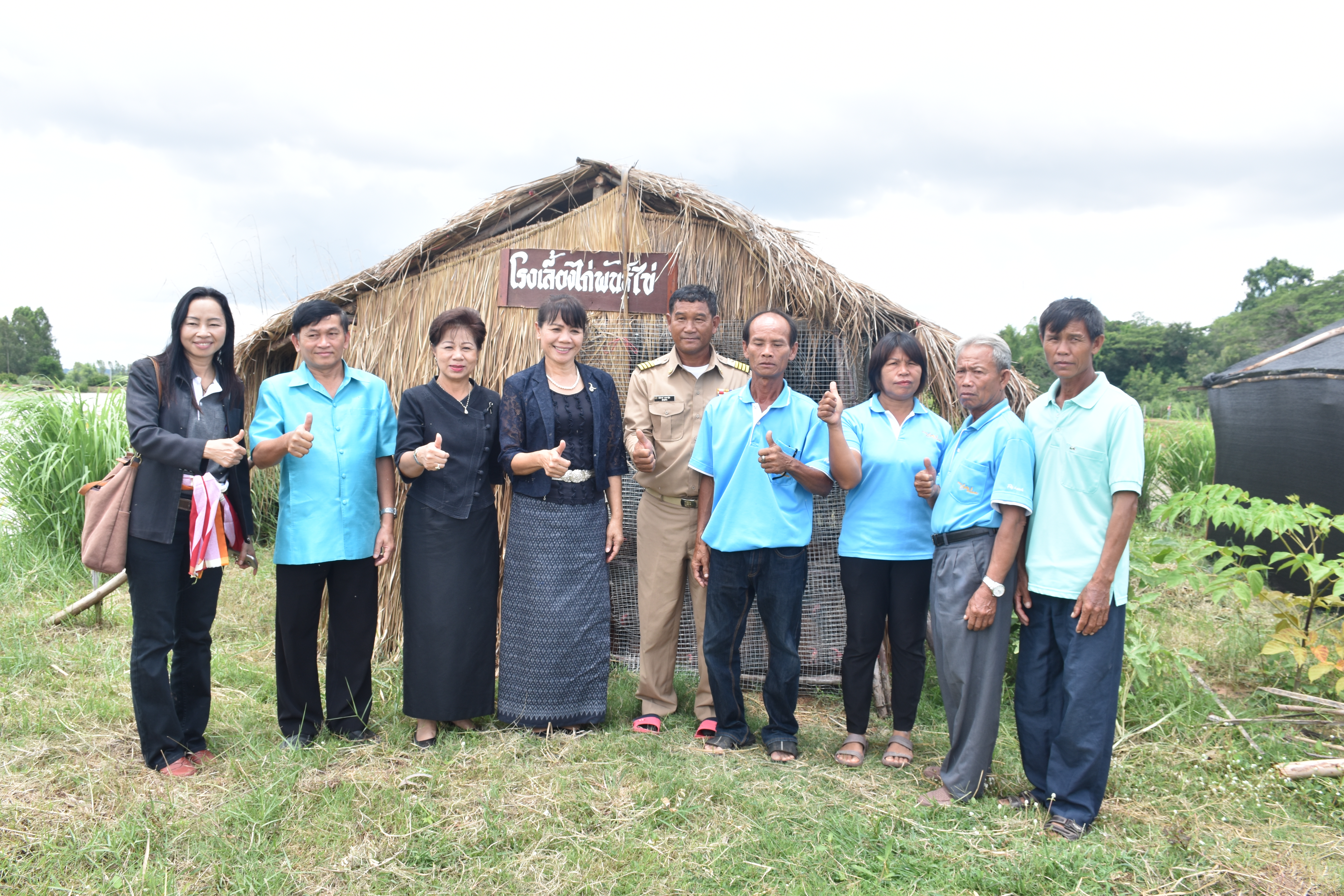 8 มิถุนายน 2560 พัฒนาการจังหวัดมหาสารคาม เป็นประธานคณะกรรมการพิจารณาคัดเลือกหมู่บ้าน/ชุมชนกองทุนแม่ของแผ่นดินดีเด่น ระดับจังหวัด ประจำปี 2560 บ้านดงม่วง หมู่ 5 ตำบลสำโรง อำเภอนาเชือก จังหวัดมหาสารคาม