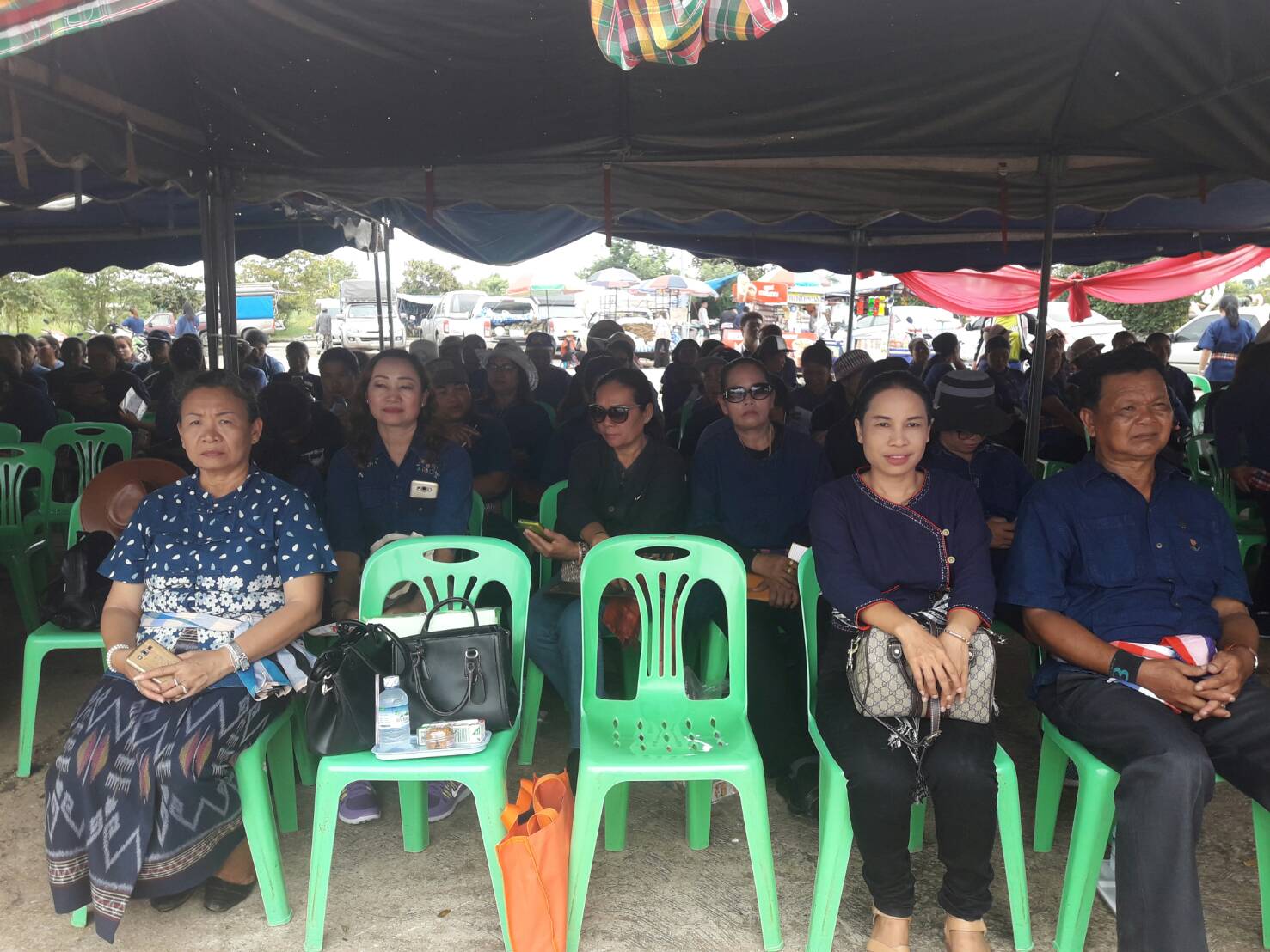 25 กรกฎาคม 2560  จังหวัดมหาสารคาม ร่วมกับองค์กรสตรีจังหวัดมหาสารคาม  จัดโครงการ “รวมพลังสตรี ทำความดีถวายในหลวง รัชกาลที่ 10” เนื่องในโอกาสวันเฉลิมพระชนมพรรษา  65 พรรษา 28 กรกฎาคม 2560
