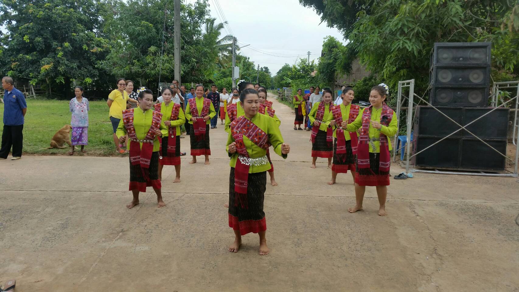 20 กรกฎาคม 2560 นางสาวศศิธร ปัญญาไว พัฒนาการจังหวัดมหาสารคาม  เป็นประธานคณะกรรมการประกวดหมู่บ้านเศรษฐกิจพอเพียงดีเด่น ปี 2560  ตามโครงการมหาสารคามน้อมนำปรัชญาเศรษฐกิจพอเพียง  เพื่อพัฒนาคุณภาพในชุมชน ณ บ้านนาภู หมู่ 18 ตำบลแกดำ จังหวัดมหาสารคาม  Copy