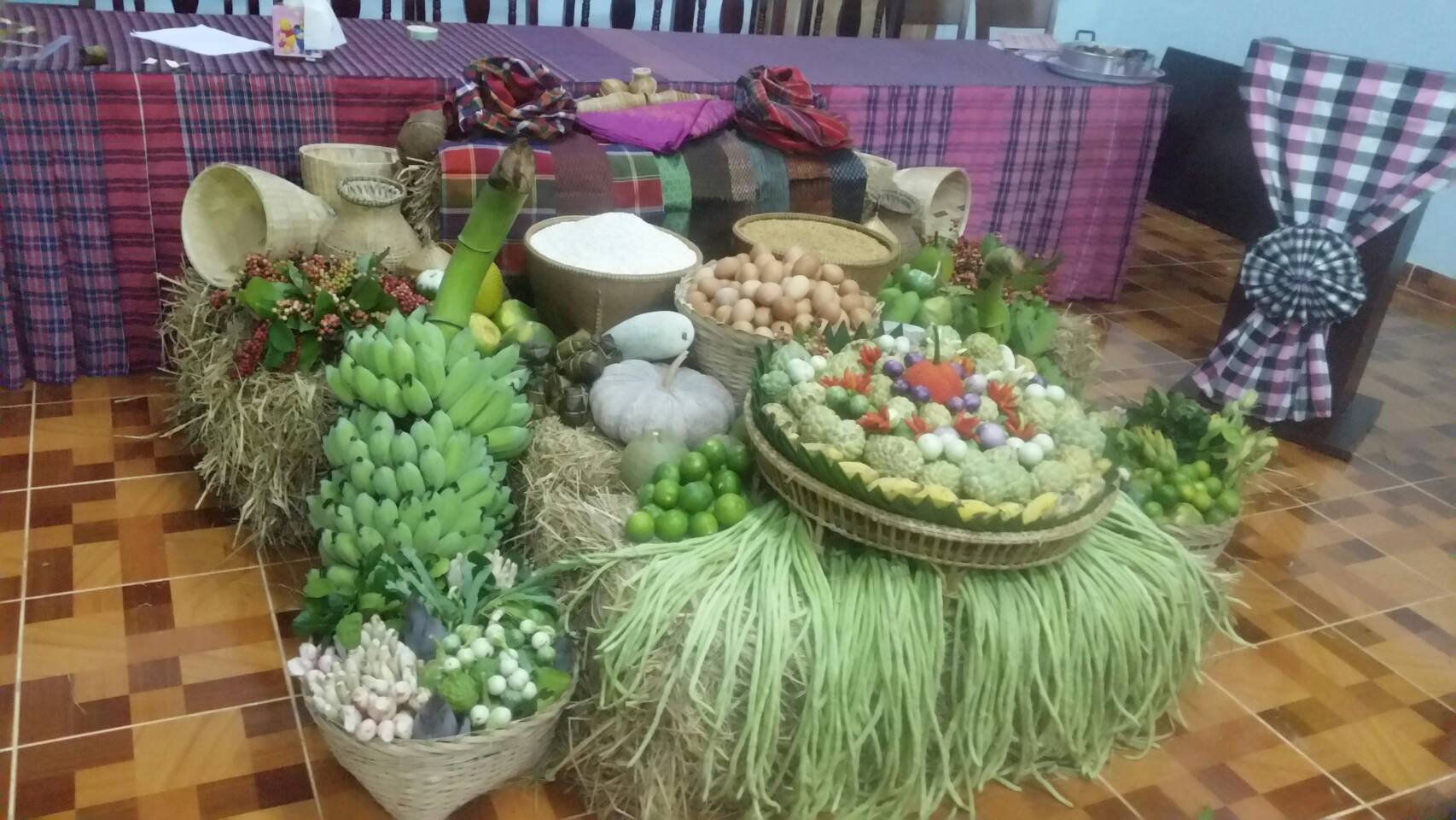 20 กรกฎาคม 2560 นางสาวศศิธร ปัญญาไว พัฒนาการจังหวัดมหาสารคาม  เป็นประธานคณะกรรมการประกวดหมู่บ้านเศรษฐกิจพอเพียงดีเด่น ปี 2560  ตามโครงการมหาสารคามน้อมนำปรัชญาเศรษฐกิจพอเพียง  เพื่อพัฒนาคุณภาพในชุมชน ณ บ้านนาภู หมู่ 18 ตำบลแกดำ จังหวัดมหาสารคาม  Copy