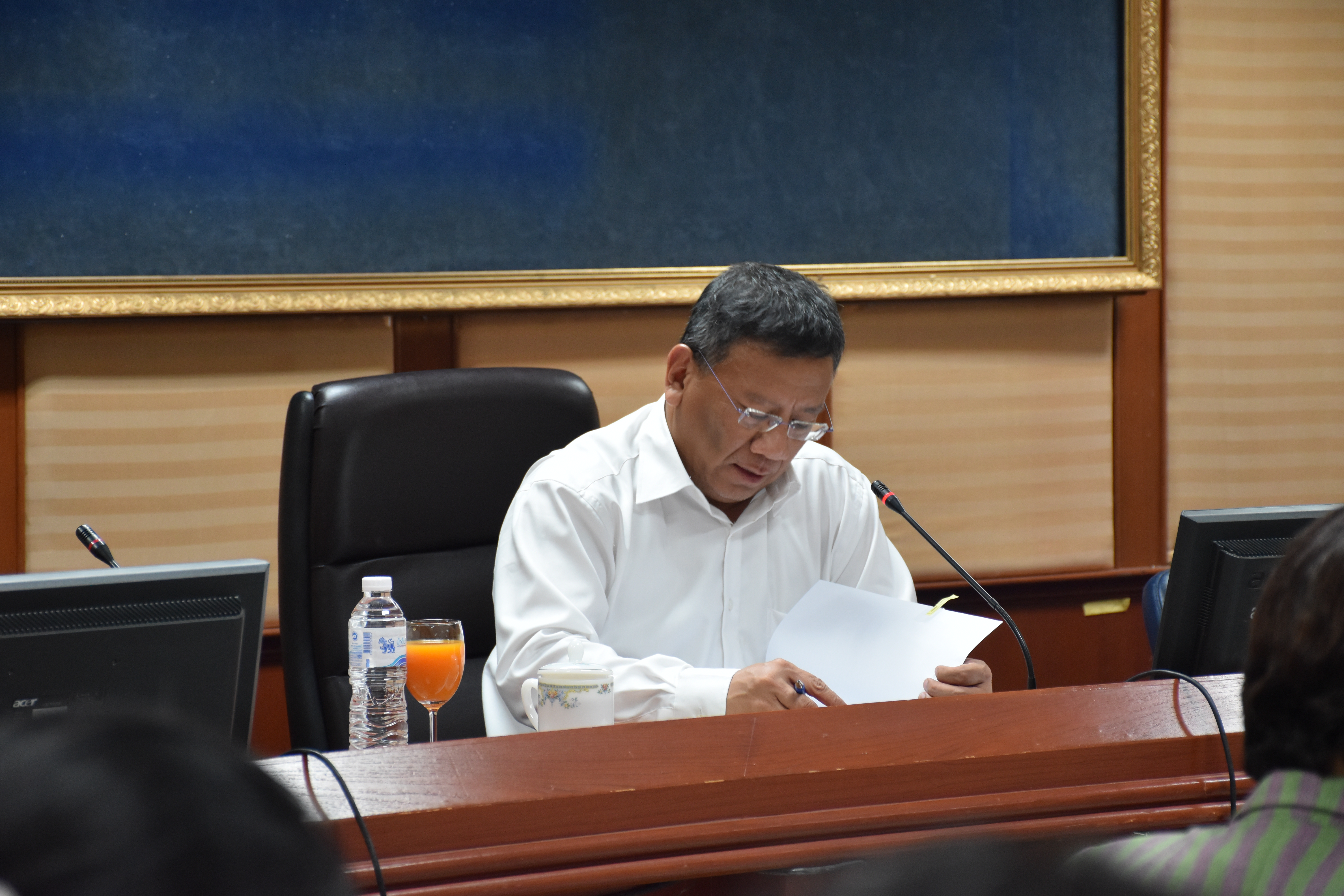 30 มิถุนายน 2560 การประชุมคณะกรรมการประสานและขับเคลื่อนนโยบายสานพลังประชารัฐ ประจำจังหวัดมหาสารคาม (คสป.) และคณะอนุกรรมการขับเคลื่อน การพัฒนาเศรษฐกิจฐานรากและประชารัฐจะงหวัดมหาสารคาม ครั้งที่ 2/2560