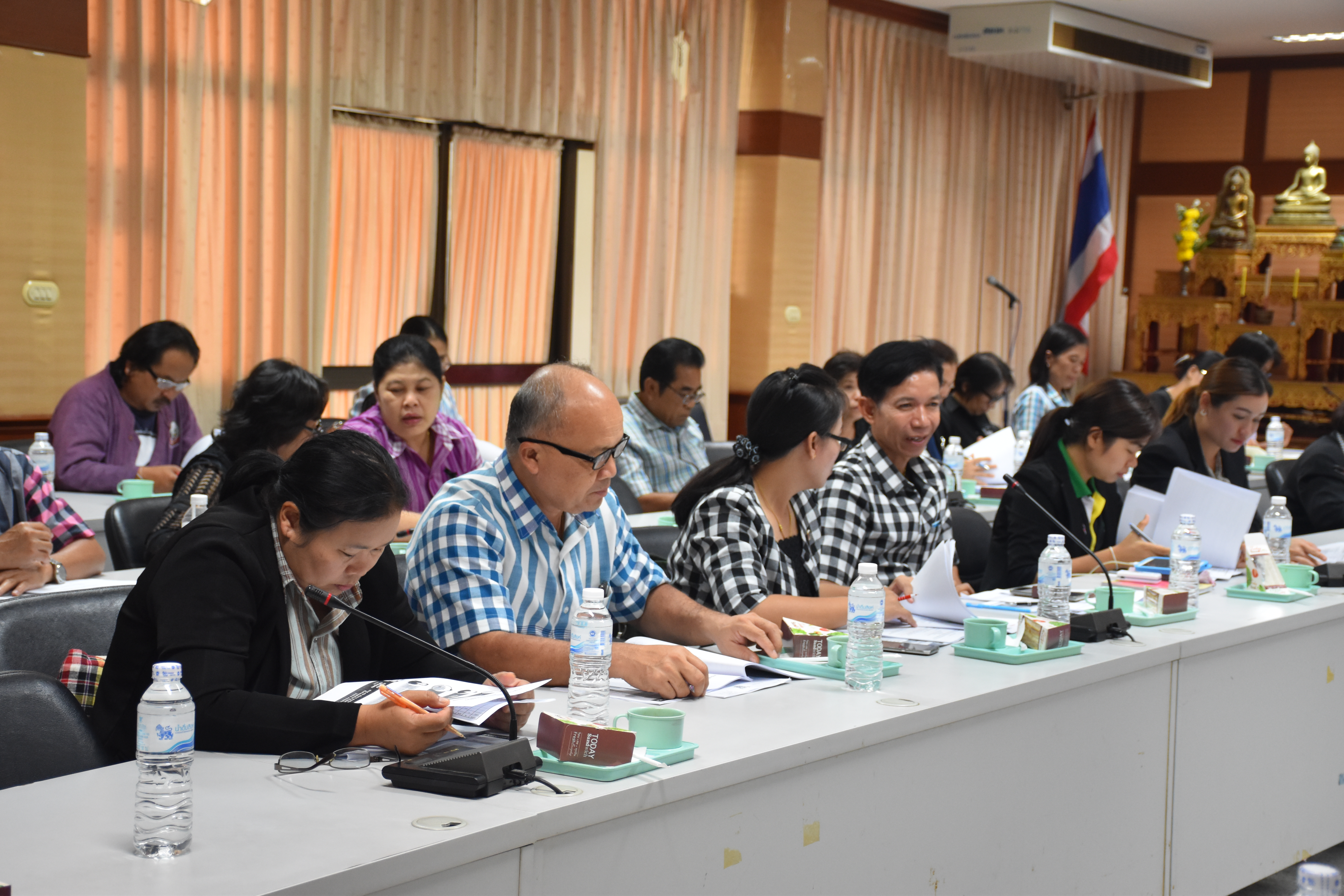 30 มิถุนายน 2560 การประชุมคณะกรรมการประสานและขับเคลื่อนนโยบายสานพลังประชารัฐ ประจำจังหวัดมหาสารคาม (คสป.) และคณะอนุกรรมการขับเคลื่อน การพัฒนาเศรษฐกิจฐานรากและประชารัฐจะงหวัดมหาสารคาม ครั้งที่ 2/2560