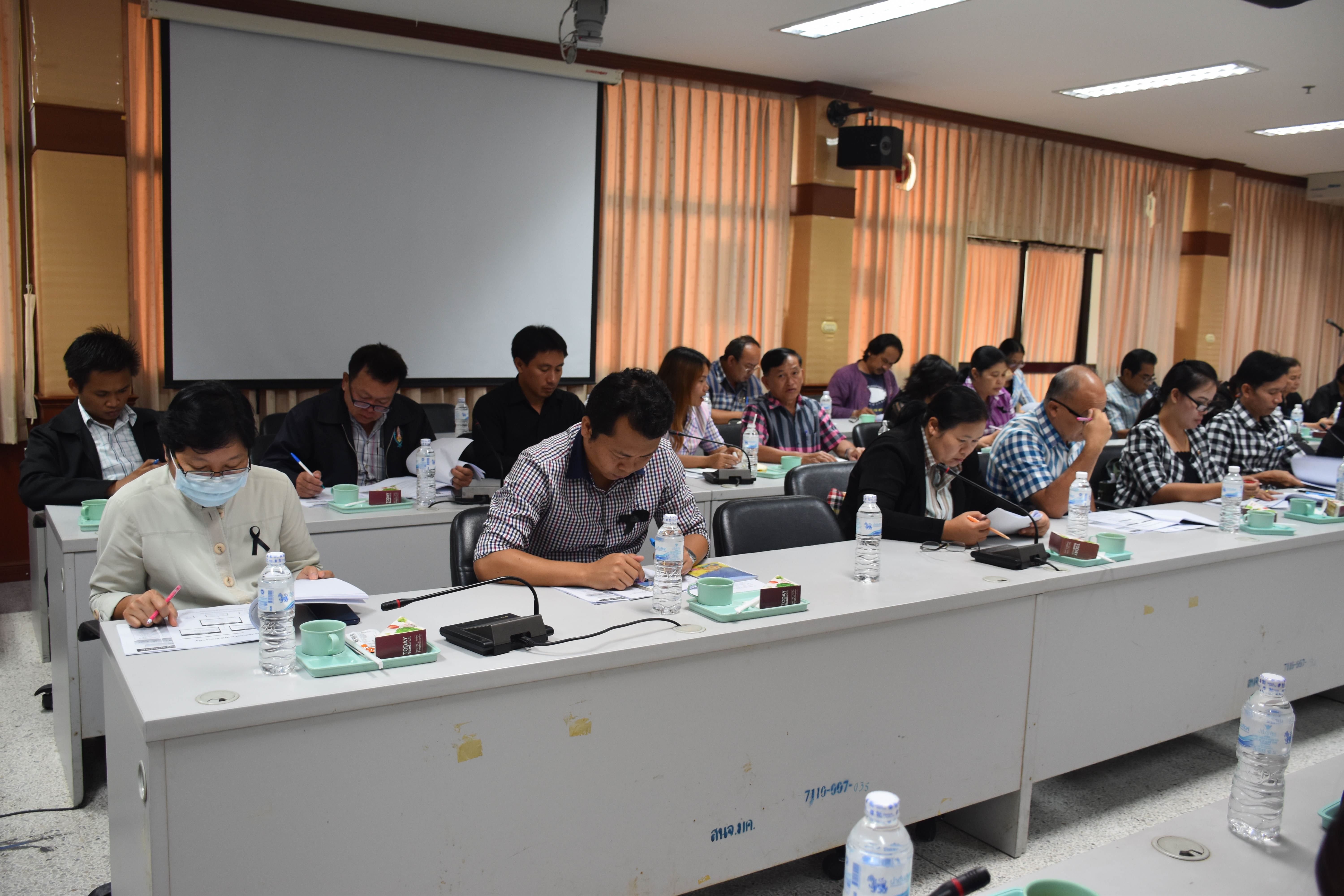 30 มิถุนายน 2560 การประชุมคณะกรรมการประสานและขับเคลื่อนนโยบายสานพลังประชารัฐ ประจำจังหวัดมหาสารคาม (คสป.) และคณะอนุกรรมการขับเคลื่อน การพัฒนาเศรษฐกิจฐานรากและประชารัฐจะงหวัดมหาสารคาม ครั้งที่ 2/2560