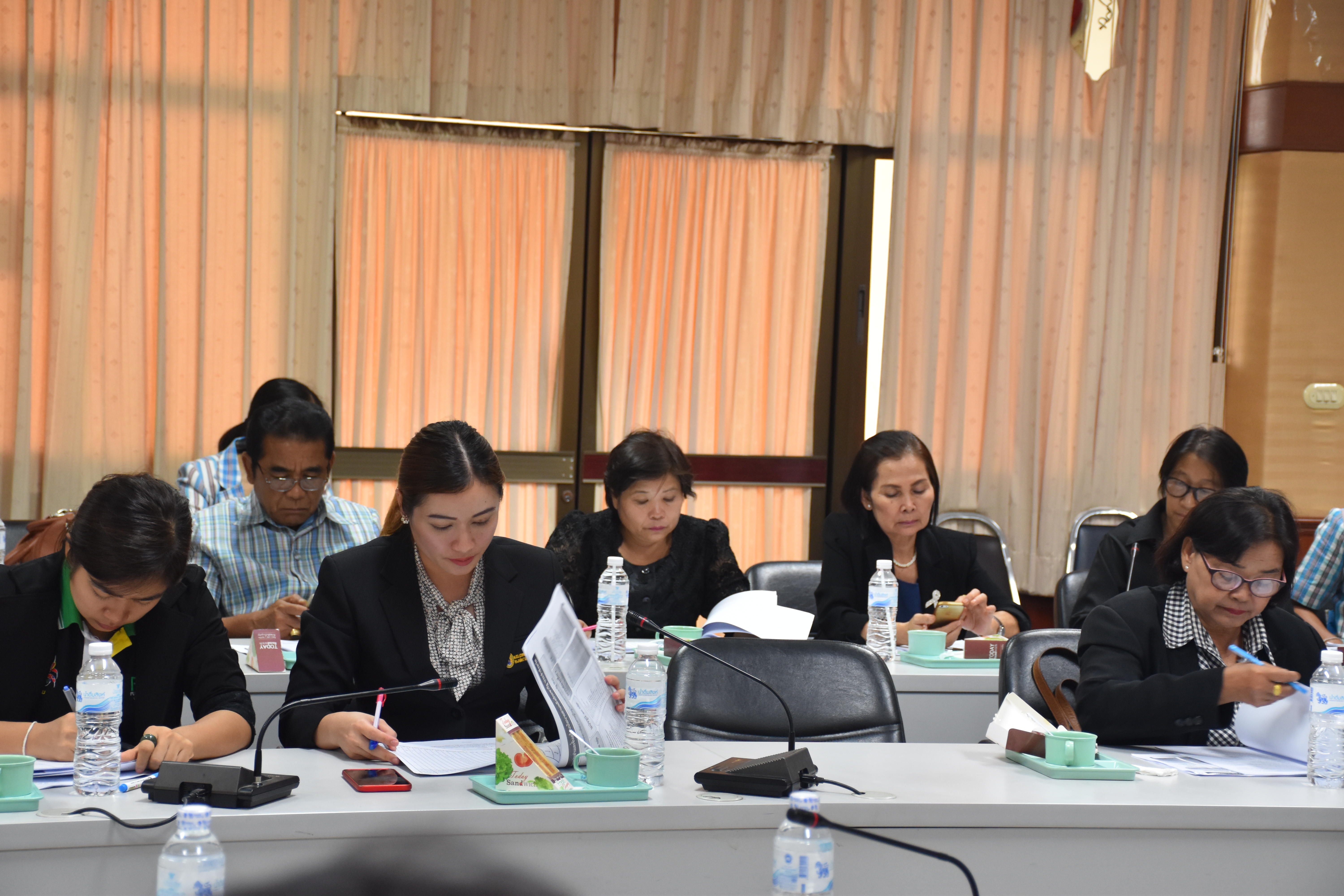 30 มิถุนายน 2560 การประชุมคณะกรรมการประสานและขับเคลื่อนนโยบายสานพลังประชารัฐ ประจำจังหวัดมหาสารคาม (คสป.) และคณะอนุกรรมการขับเคลื่อน การพัฒนาเศรษฐกิจฐานรากและประชารัฐจะงหวัดมหาสารคาม ครั้งที่ 2/2560
