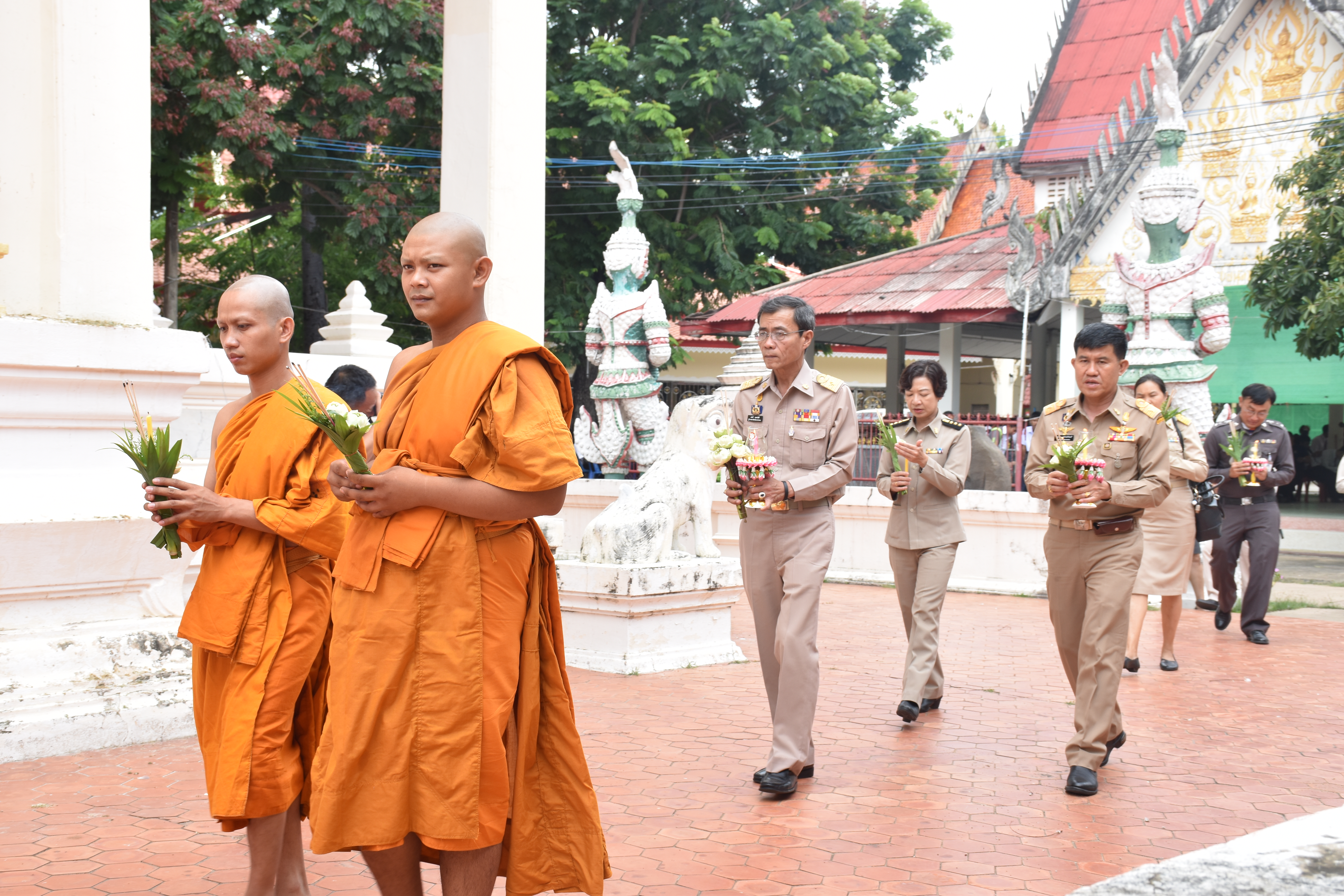 7 กรกฎาคม 2560 นายเสน่ห์ นนทะโชติ ผู้ว่าราชการจังหวัดมหาสารคาม  เป็นประธานในพิธีถวายเทียนพรรษาพระราชทาน ในทูลกระหม่อมหญิงอุบลรัตนราชกัญญา สิริวัฒนาพรรณวดี  และพิธีเปิดสัปดาห์เผยแผ่พระพุทธศาสนาเนื่องในเทศกาลวันอาฬหบูชาและวันเข้าพรรษา ประจำปี 2560