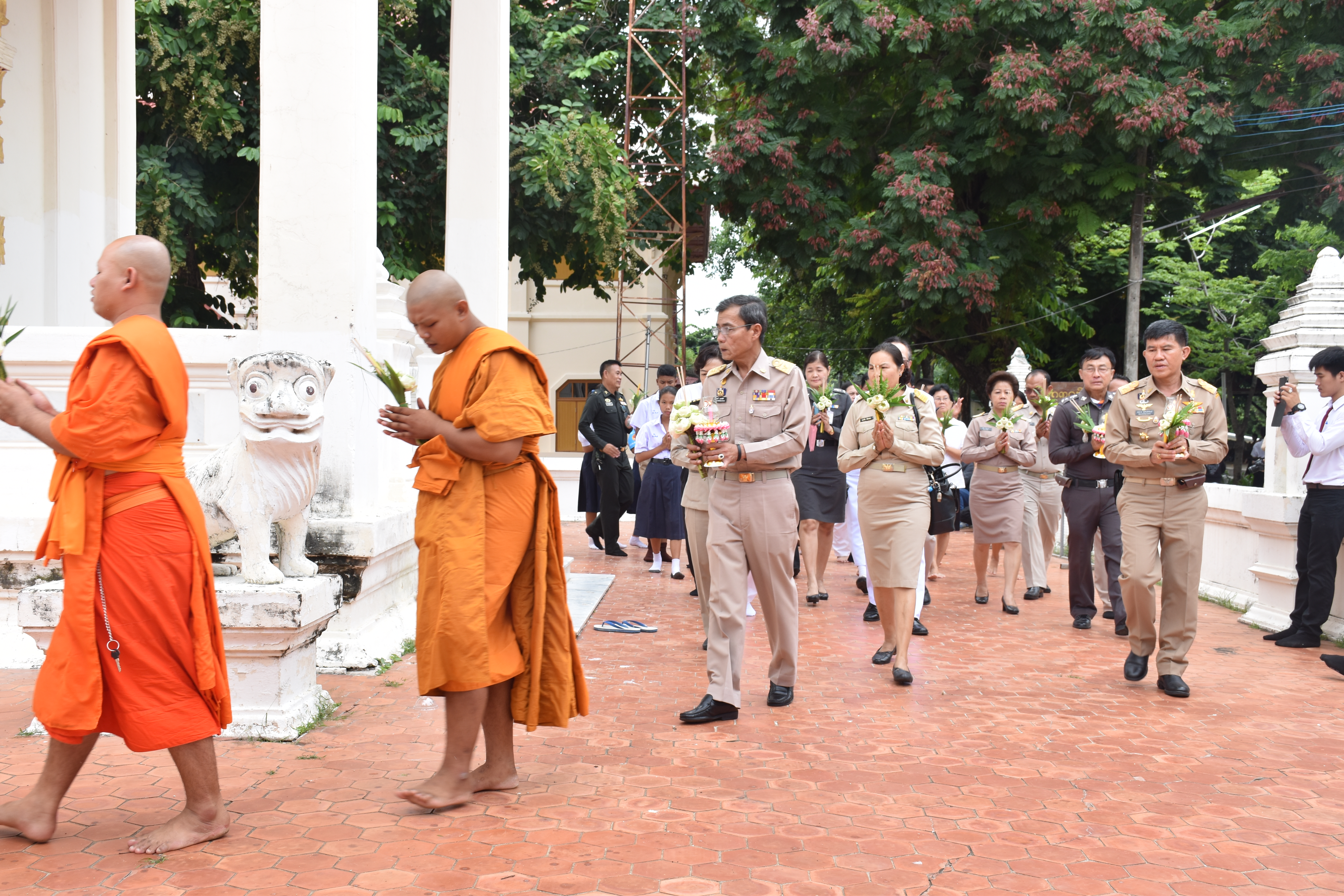 7 กรกฎาคม 2560 นายเสน่ห์ นนทะโชติ ผู้ว่าราชการจังหวัดมหาสารคาม  เป็นประธานในพิธีถวายเทียนพรรษาพระราชทาน ในทูลกระหม่อมหญิงอุบลรัตนราชกัญญา สิริวัฒนาพรรณวดี  และพิธีเปิดสัปดาห์เผยแผ่พระพุทธศาสนาเนื่องในเทศกาลวันอาฬหบูชาและวันเข้าพรรษา ประจำปี 2560