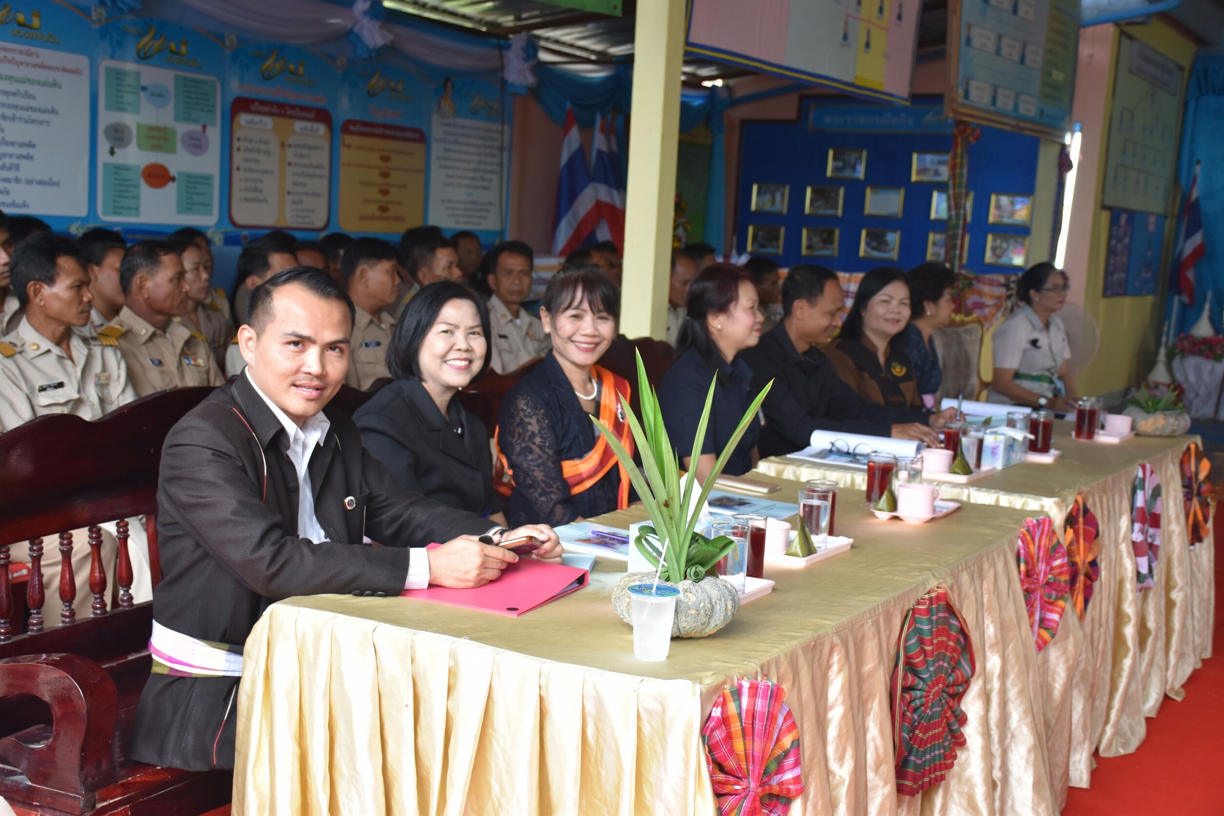 4 กรกฎาคม 2560  นางไพเราะ รอยตระกูล รองผู้ว่าราชการจังหวัดมหาสารคามเป็นประธานคณะกรรมการคัดสรรหมู่บ้านเศรษฐกิจพอเพียง “อยู่เย็น เป็นสุข” ดีเด่น ระดับจังหวัด ประจำปี 2560  รอบชิงชนะเลิศ บ้านศาลา หมู่ที่ 8  ตำบลนาภู อำเภอยางสีสุราช จังหวัดมหาสารคาม