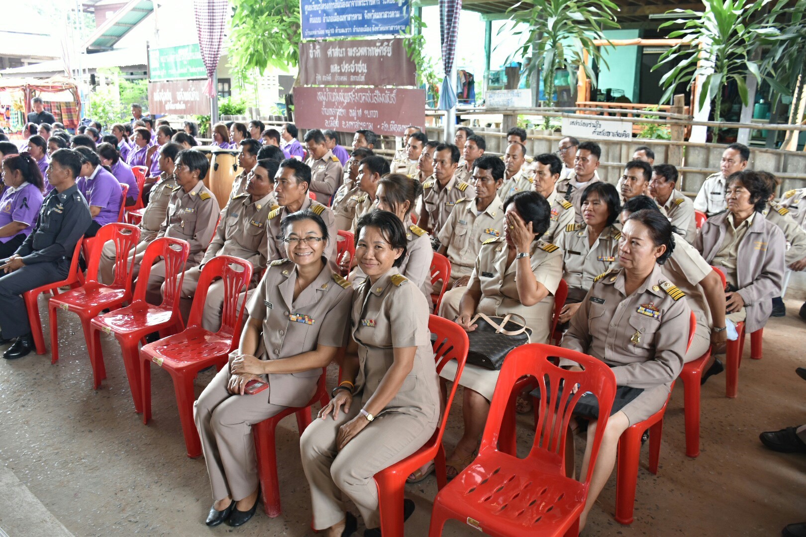 3 กรกฎาคม 2560  นางไพเราะ รอยตระกูล รองผู้ว่าราชการจังหวัดมหาสารคาม เป็นประธานคณะกรรมการคัดสรรหมู่บ้านเศรษฐกิจพอเพียง “อยู่เย็น เป็นสุข” ดีเด่น ระดับจังหวัด ประจำปี 2560