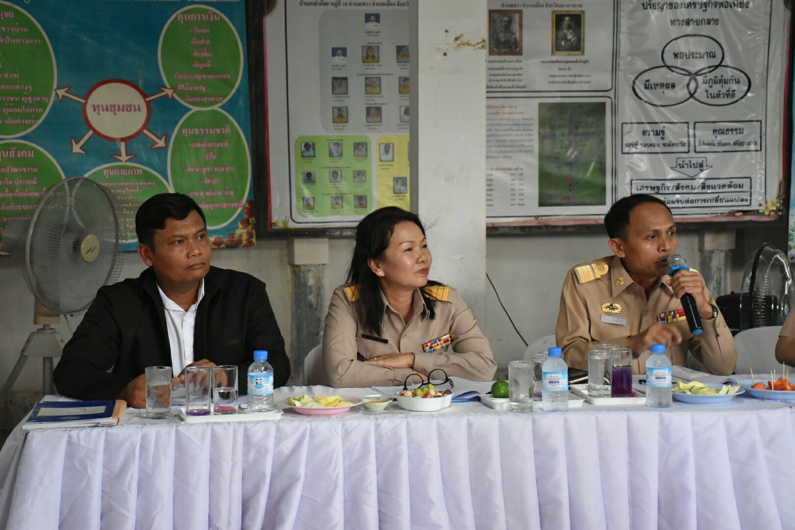 3 กรกฎาคม 2560  นางไพเราะ รอยตระกูล รองผู้ว่าราชการจังหวัดมหาสารคาม เป็นประธานคณะกรรมการคัดสรรหมู่บ้านเศรษฐกิจพอเพียง “อยู่เย็น เป็นสุข” ดีเด่น ระดับจังหวัด ประจำปี 2560