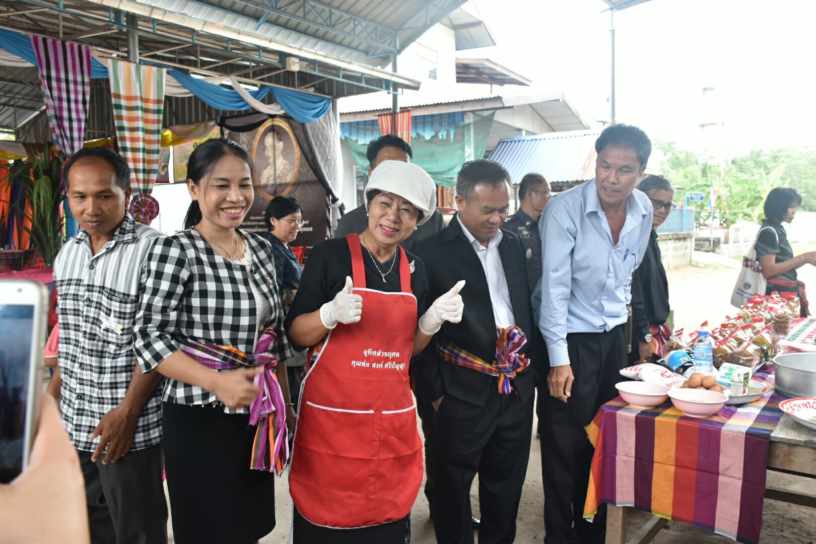 19 กรกฎาคม 2560  นางสาวศศิธร ปัญญาไว พัฒนาการจังหวัดมหาสารคาม  เป็นประธานคณะกรรมการประกวดหมู่บ้านเศรษฐกิจพอเพียงดีเด่น ปี 2560  ตามโครงการมหาสารคามน้อมนำปรัชญาเศรษฐกิจพอเพียง เพื่อพัฒนาคุณภาพในชุมชน ณ บ้านหนองหิน หมู่ที่ 15 ตำบลหัวดง  อำเภอนาดูน จังหวัดมหาสารคาม