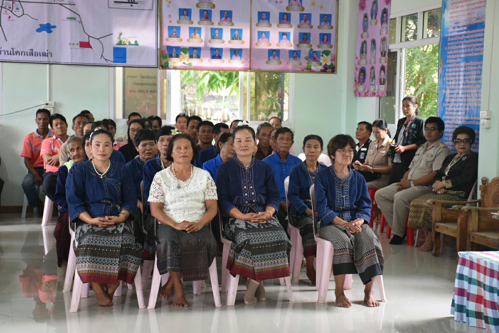17 กรกฎาคม 2560 นางสาวศศิธร ปัญญาไว พัฒนาการจังหวัดมหาสารคาม  เป็นประธานคณะกรรมการประกวดหมู่บ้านเศรษฐกิจพอเพียงดีเด่น ปี 2560  ตามโครงการมหาสารคามน้อมนำปรัชญาเศรษฐกิจพอเพียง  เพื่อพัฒนาคุณภาพในชุมชน ณ บ้านโคกเสือเฒ่า หมู่ที่ 7  ตำบลหนองม่วง อำเภอบรบือ จังหวัดมหาสารคาม