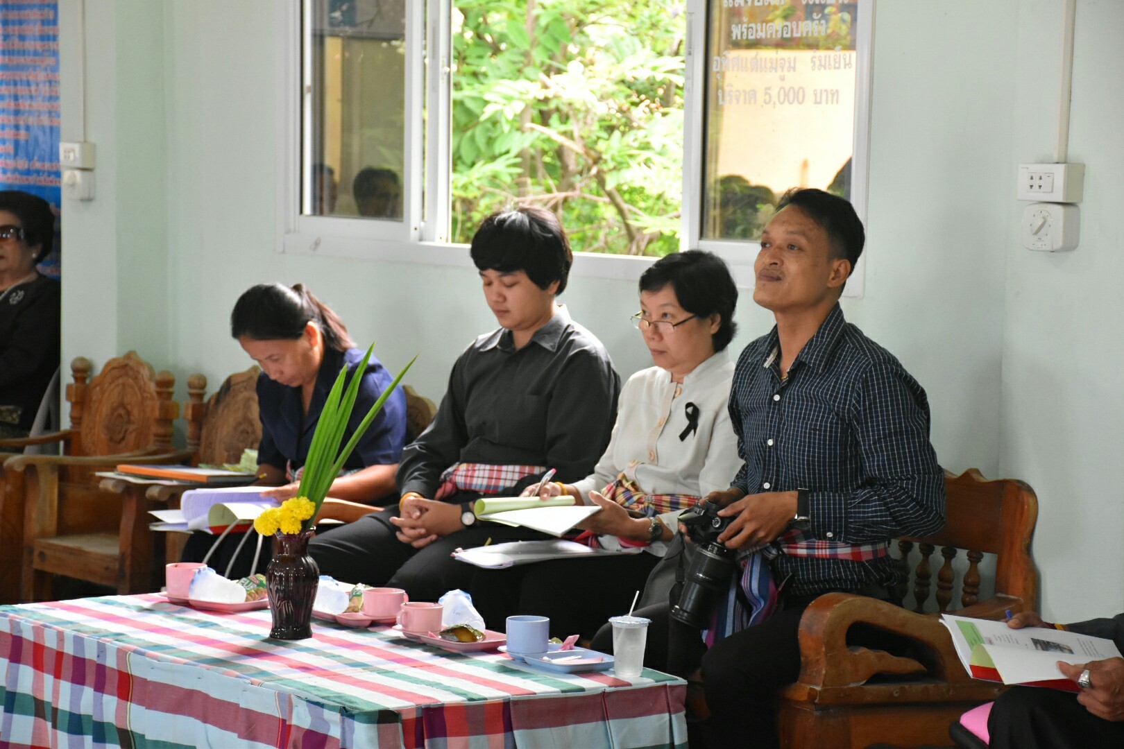17 กรกฎาคม 2560 นางสาวศศิธร ปัญญาไว พัฒนาการจังหวัดมหาสารคาม  เป็นประธานคณะกรรมการประกวดหมู่บ้านเศรษฐกิจพอเพียงดีเด่น ปี 2560  ตามโครงการมหาสารคามน้อมนำปรัชญาเศรษฐกิจพอเพียง  เพื่อพัฒนาคุณภาพในชุมชน ณ บ้านโคกเสือเฒ่า หมู่ที่ 7  ตำบลหนองม่วง อำเภอบรบือ จังหวัดมหาสารคาม