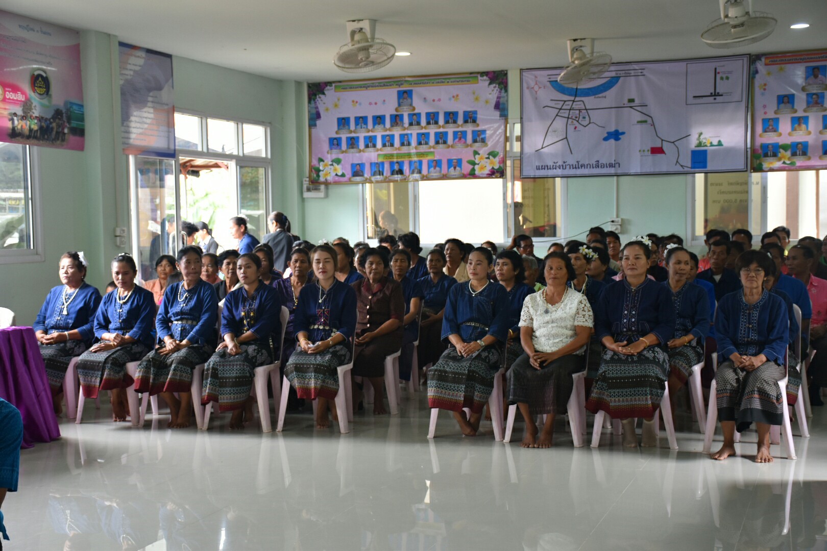17 กรกฎาคม 2560 นางสาวศศิธร ปัญญาไว พัฒนาการจังหวัดมหาสารคาม  เป็นประธานคณะกรรมการประกวดหมู่บ้านเศรษฐกิจพอเพียงดีเด่น ปี 2560  ตามโครงการมหาสารคามน้อมนำปรัชญาเศรษฐกิจพอเพียง  เพื่อพัฒนาคุณภาพในชุมชน ณ บ้านโคกเสือเฒ่า หมู่ที่ 7  ตำบลหนองม่วง อำเภอบรบือ จังหวัดมหาสารคาม