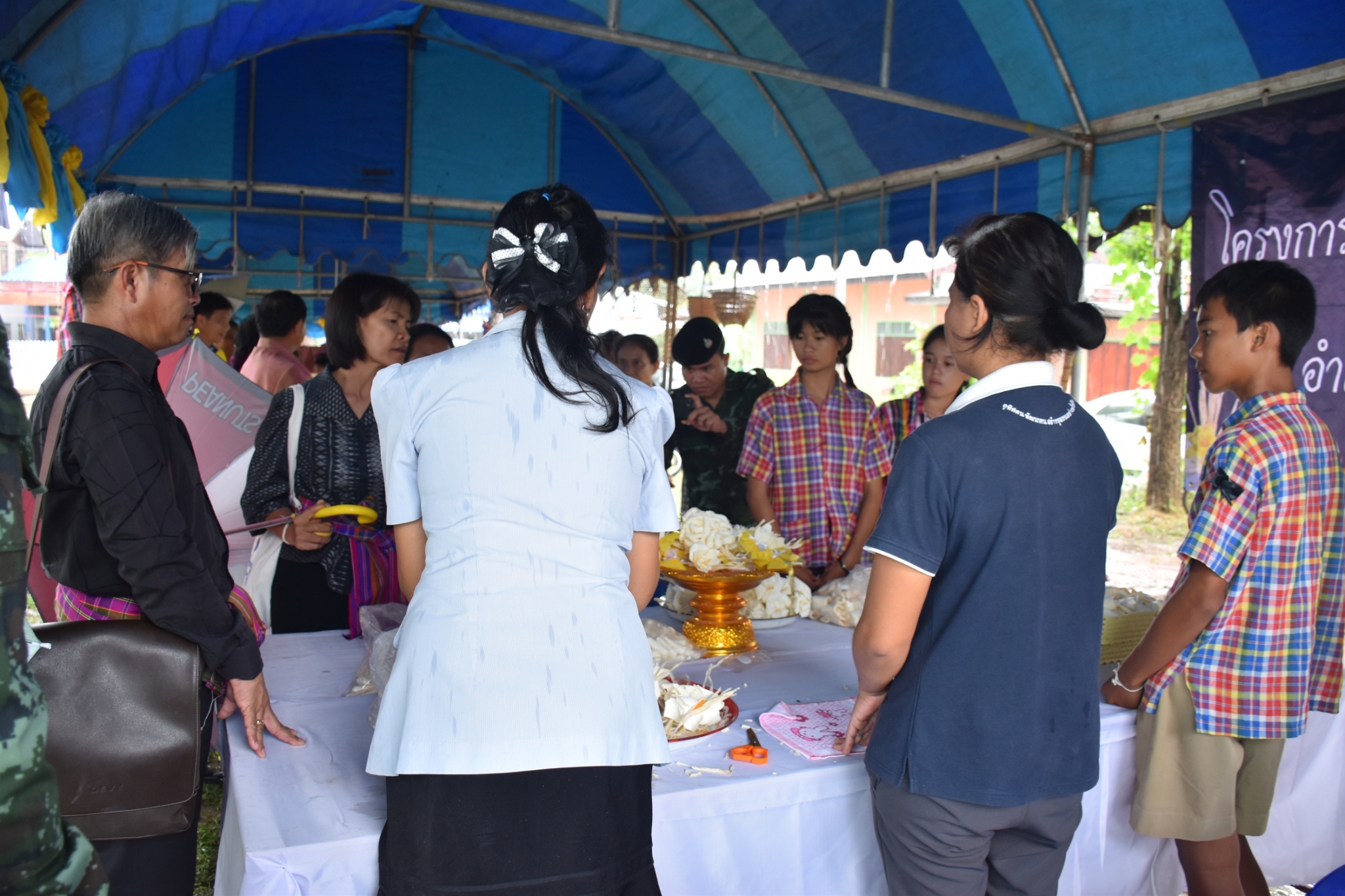 18 กรกฎาคม 2560 คณะกรรมการประกวดหมู่บ้านเศรษฐกิจพอเพียงดีเด่น ปี 2560  ตามโครงการมหาสารคามน้อมนำปรัชญาเศรษฐกิจพอเพียง  เพื่อพัฒนาคุณภาพในชุมชน ณ บ้านโนนรัง หมู่ที่ 2 ตำบลบ้านกู่  อำเภอยางสีสุราช จังหวัดมหาสารคาม