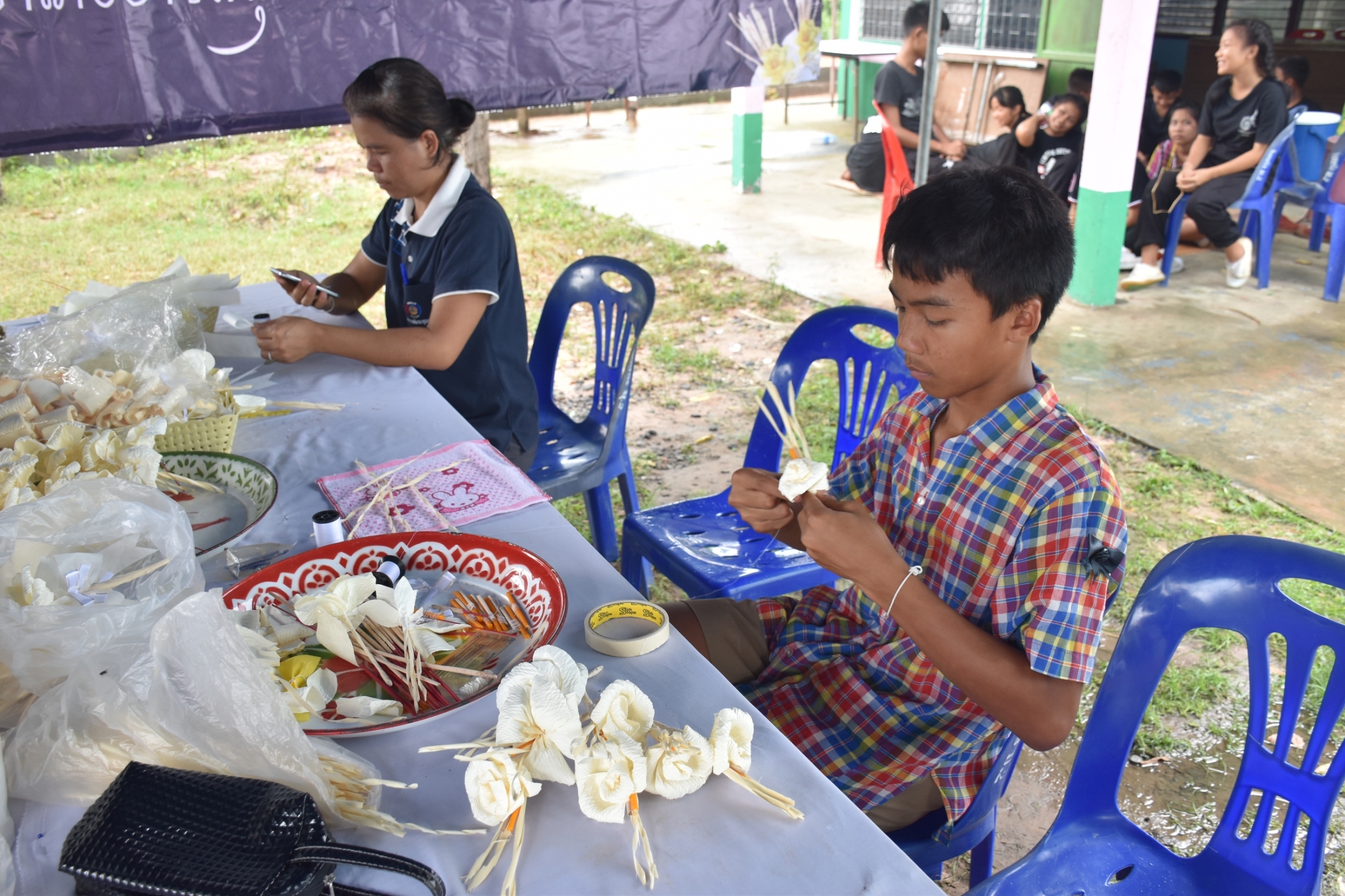 18 กรกฎาคม 2560 คณะกรรมการประกวดหมู่บ้านเศรษฐกิจพอเพียงดีเด่น ปี 2560  ตามโครงการมหาสารคามน้อมนำปรัชญาเศรษฐกิจพอเพียง  เพื่อพัฒนาคุณภาพในชุมชน ณ บ้านโนนรัง หมู่ที่ 2 ตำบลบ้านกู่  อำเภอยางสีสุราช จังหวัดมหาสารคาม