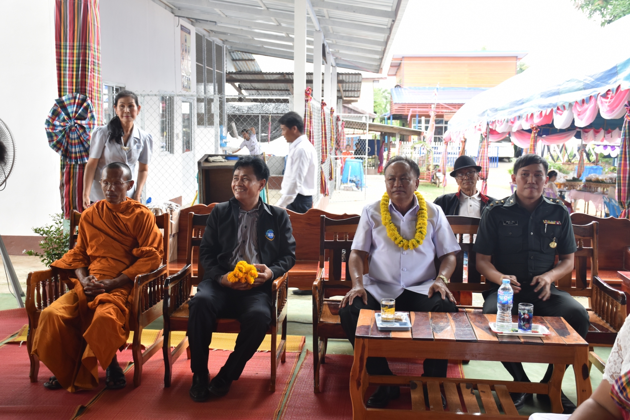 18 กรกฎาคม 2560 คณะกรรมการประกวดหมู่บ้านเศรษฐกิจพอเพียงดีเด่น ปี 2560  ตามโครงการมหาสารคามน้อมนำปรัชญาเศรษฐกิจพอเพียง  เพื่อพัฒนาคุณภาพในชุมชน ณ บ้านโนนรัง หมู่ที่ 2 ตำบลบ้านกู่  อำเภอยางสีสุราช จังหวัดมหาสารคาม