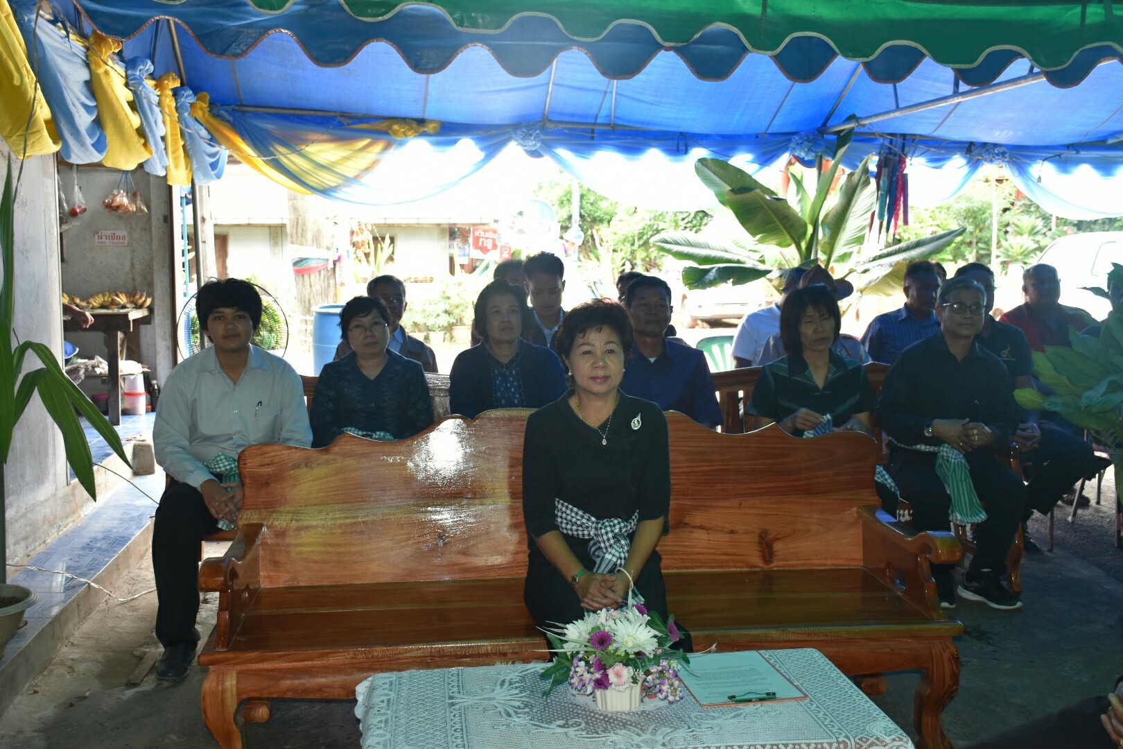 19 กรกฎาคม 2560 นางสาวศศิธร ปัญญาไว พัฒนาการจังหวัดมหาสารคาม  เป็นประธานคณะกรรมการประกวดหมู่บ้านเศรษฐกิจพอเพียงดีเด่น ปี 2560  ตามโครงการมหาสารคามน้อมนำปรัชญาเศรษฐกิจพอเพียง  เพื่อพัฒนาคุณภาพในชุมชน บ้านหนองโง้ง หมู่ที่ 10 ตำบลบ้านหวาย  อำเภอวาปีปทุม จังหวัดมหาสารคาม  Copy
