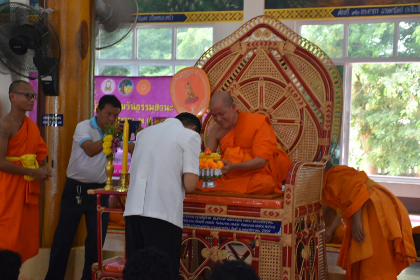 15 สิงหาคม 2560  สำนักงานพัฒนาชุมชนจังหวัดมหาสารคาม จัดกิจกรรมการเสริมสร้างคุณธรรมจริยธรรมข้าราชการและบุคลากรกรมการพัฒนาชุมชน