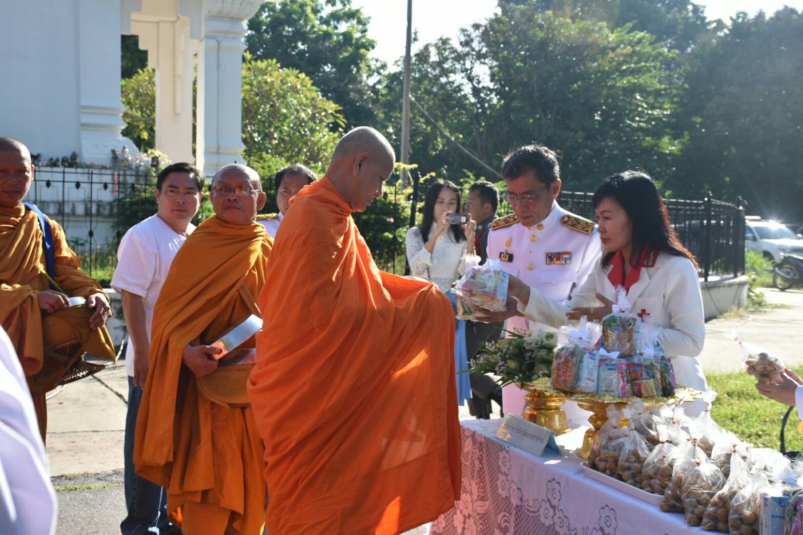 12 สิงหาคม 2560  นายเสนห์ นนทะโชติ ผู้ว่าราชการจังหวัดมหาสารคาม  เป็นประธานพิธีทำบุญตักบาตรการจัดงานเฉลิมพระเกียรติสมเด็จพระนางเจ้าสิริกิติ์ พระบรมราชินีนาถ ในรัชการที่ 9  เนื่องในโอกาสวันเฉลิมพระชนมพรรษา 85 พรรษา