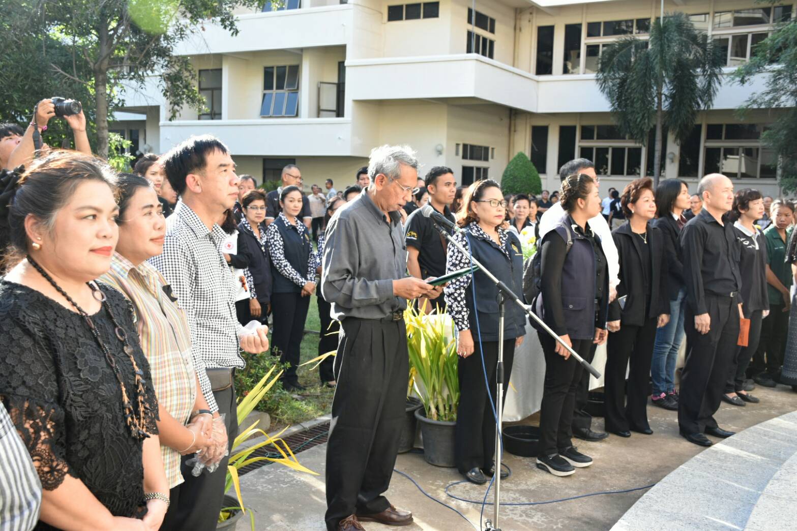 11 สิงหาคม 2560  นายเสนห์ นนทะโชติ ผู้ว่าราชการจังหวัดมหาสารคาม  เป็นประธานกิจกรรมวันปลูกดอกดาวเรืองและดอกไม้สีเหลือง ถวายอาลัยสำหรับประดับตกแต่งบริเวณพิธีถวายดอกไม้จันทน์ พระบาทสมเด็จพระปรมินทร มหาภูมิพลอดุยเดช บรมนาถบพิตร