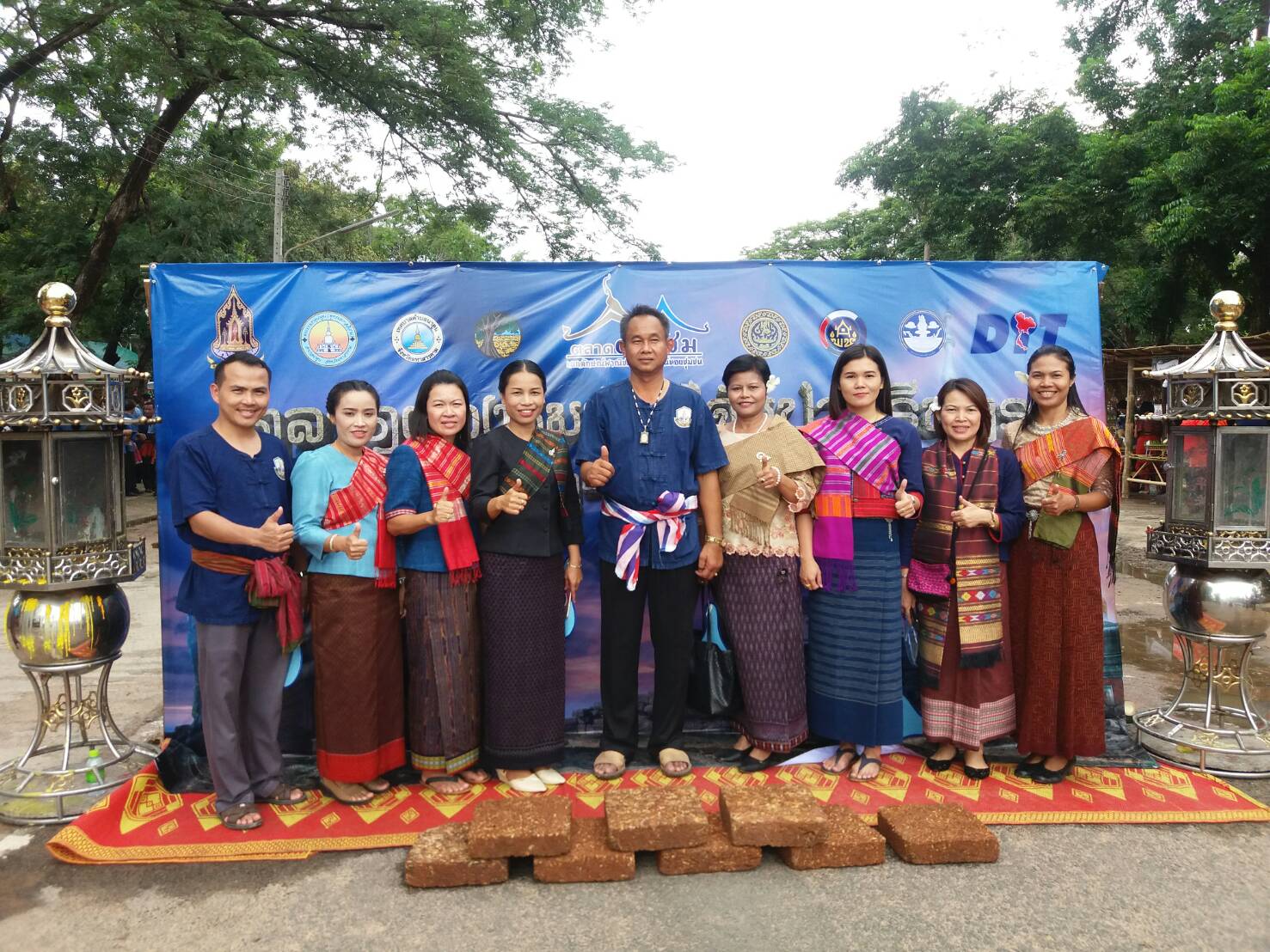 19 สิงหาคม 2560  สำนักงานพัฒนาชุมชนจังหวัดมหาสารคาม ร่วมพิธีเปิดงาน “ตลาดต้องชม พันปีจำปาศรีนคร” ณ บริเวณพระบรมธาตุนาดูน อำเภอนาดูน จังหวัดมหาสารคาม