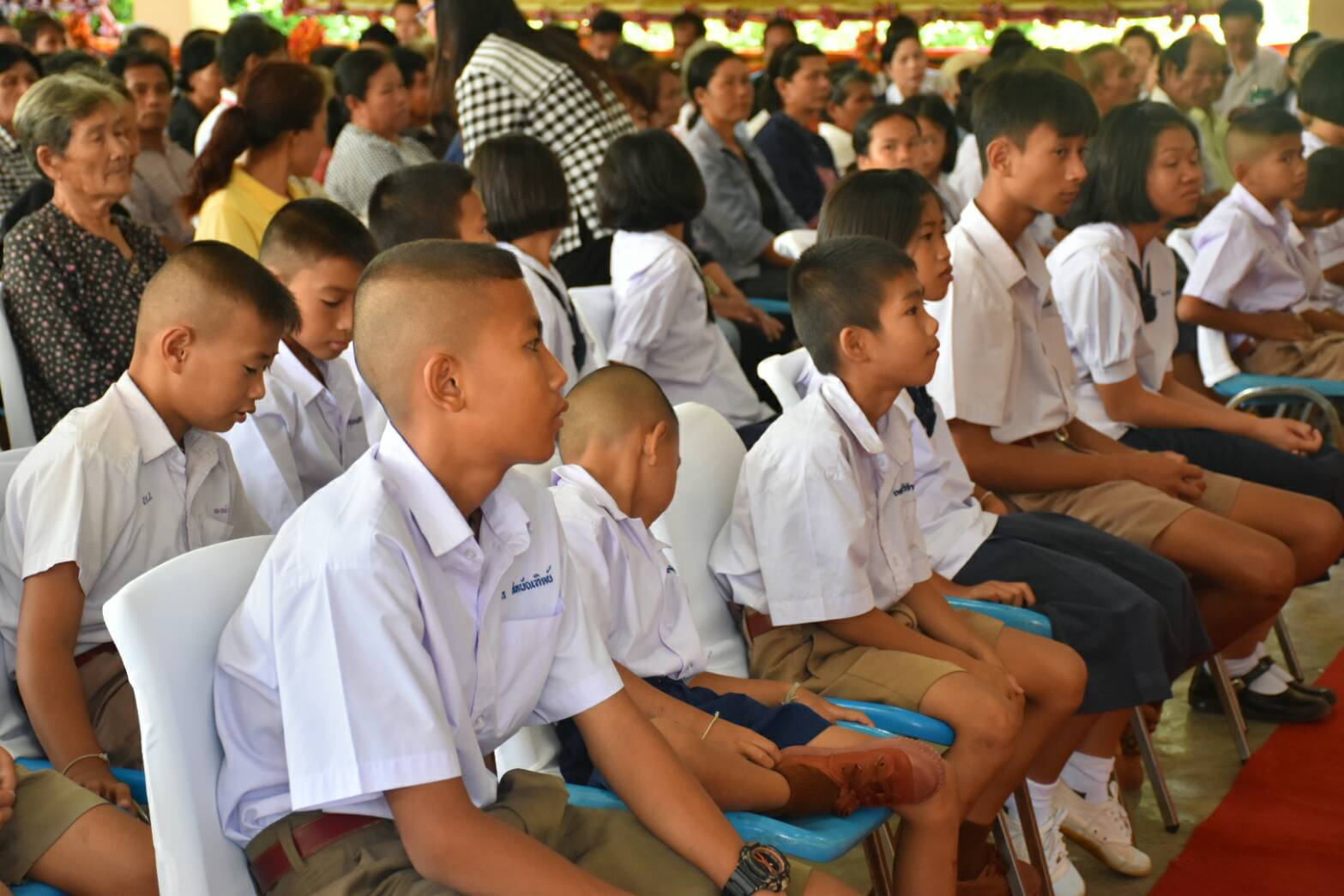 23 สิงหาคม 2560  นางไพเราะ รอยตระกูล รองผู้ว่าราชการจังหวัดมหาสารคามเป็นประธานโครงการปกป้องและเชิดชูสถาบันพระมหากษัตริย์  และหน่วยบำบัดทุกข์ บำรุงสุข สร้างรอยยิ้มให้ประชาชนจังหวัดมหาสารคาม  ประจำปีงบประมาณ 2560