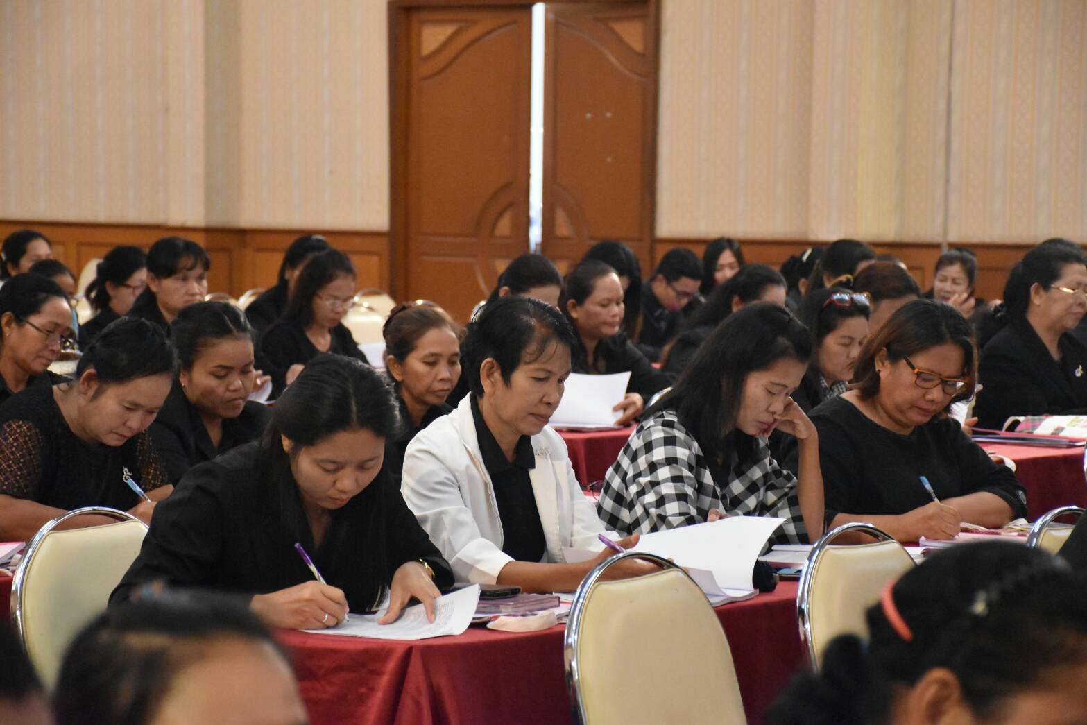 29 สิงหาคม 2560  นางไพเราะ รอยตระกูล รองผู้ว่าราชการจังหวัดมหาสารคาม  เป็นประธานเปิดโครงการ “เพิ่มประสิทธิภาพการขับเคลื่อนยุทธศาสตร์ และการพัฒนาระบบบริหารจัดการกองทุนพัฒนาบทบาทสตรี”