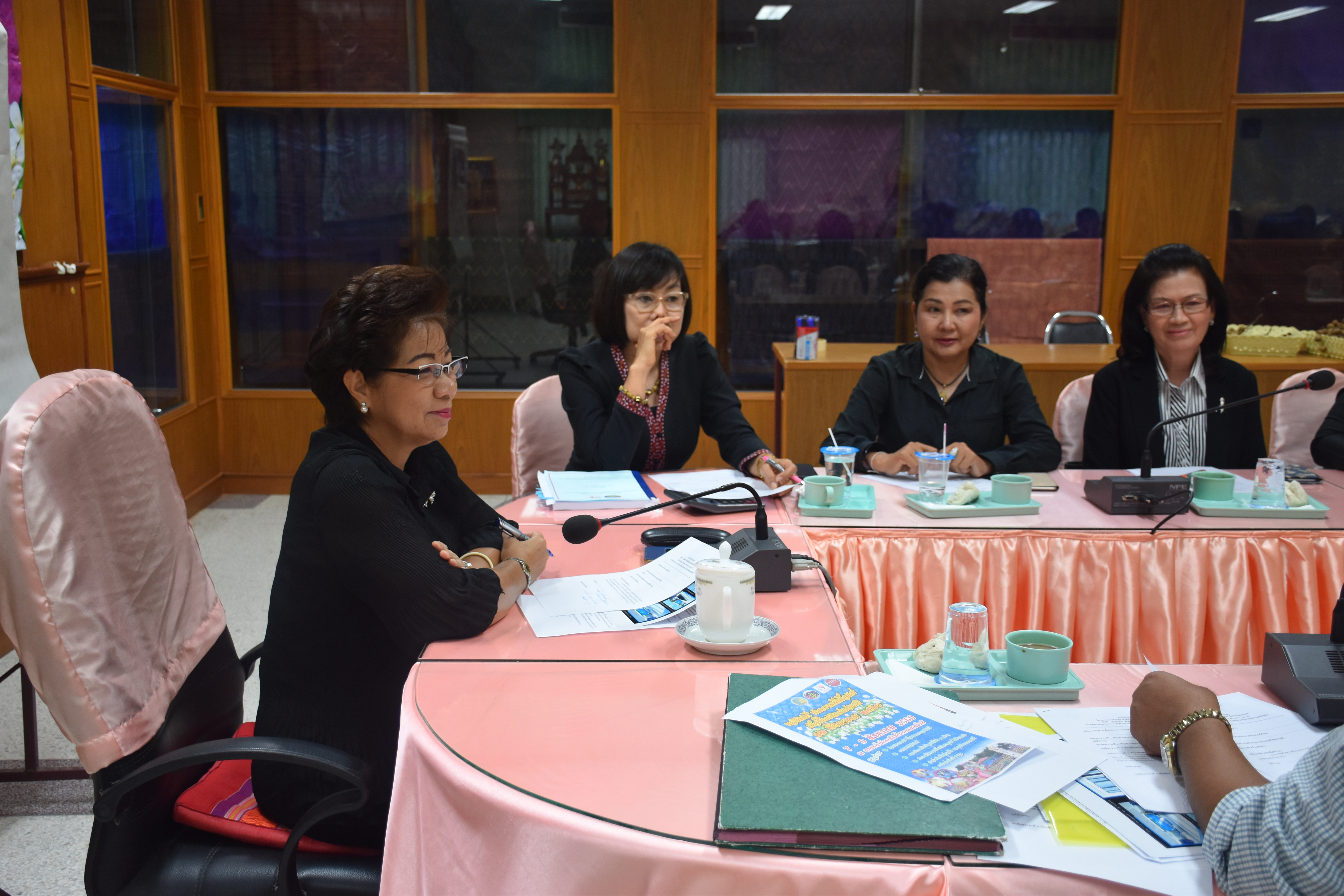 2 สิงหาคม 2560 นางสาวศศิธร ปัญญาไว พัฒนาการจังหวัดมหาสารคาม  เป็นประธานการประชุมการจัดเตรียมความพร้อมการจัดงาน โครงการ “พลังสตรี ทำความดีเพื่อแม่” เนื่องในวันแม่แห่งชาติ