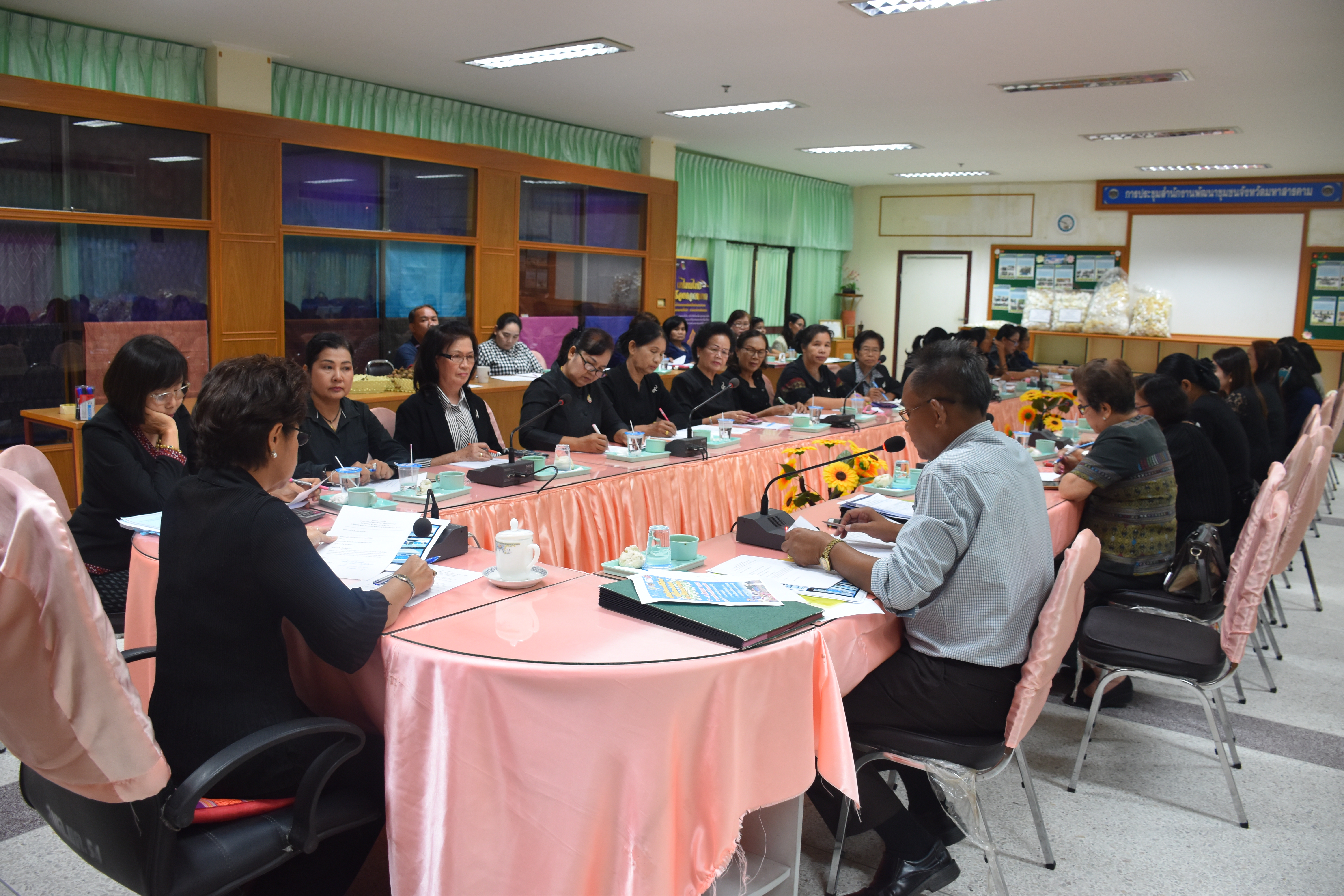 2 สิงหาคม 2560 นางสาวศศิธร ปัญญาไว พัฒนาการจังหวัดมหาสารคาม  เป็นประธานการประชุมการจัดเตรียมความพร้อมการจัดงาน โครงการ “พลังสตรี ทำความดีเพื่อแม่” เนื่องในวันแม่แห่งชาติ