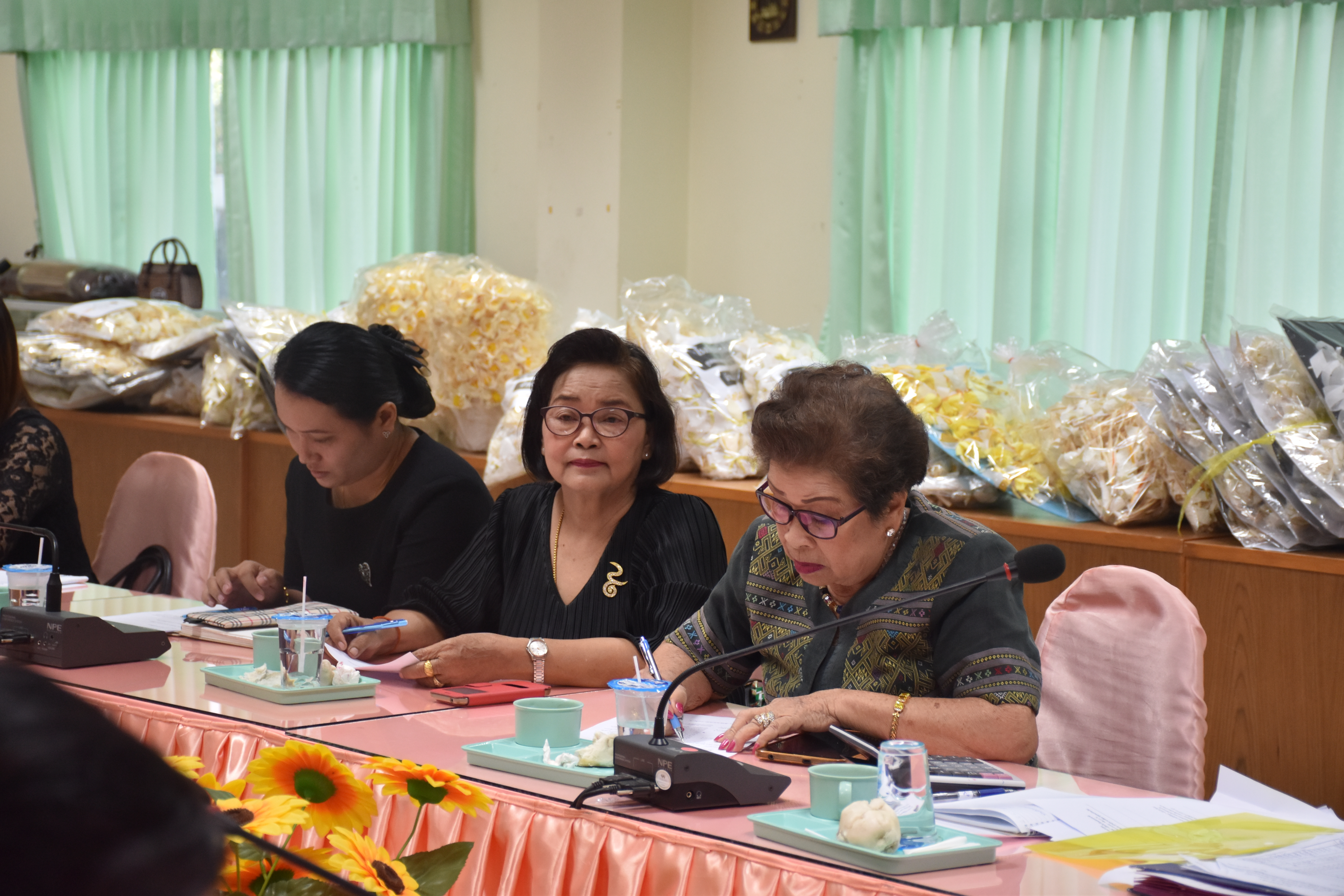2 สิงหาคม 2560 นางสาวศศิธร ปัญญาไว พัฒนาการจังหวัดมหาสารคาม  เป็นประธานการประชุมการจัดเตรียมความพร้อมการจัดงาน โครงการ “พลังสตรี ทำความดีเพื่อแม่” เนื่องในวันแม่แห่งชาติ