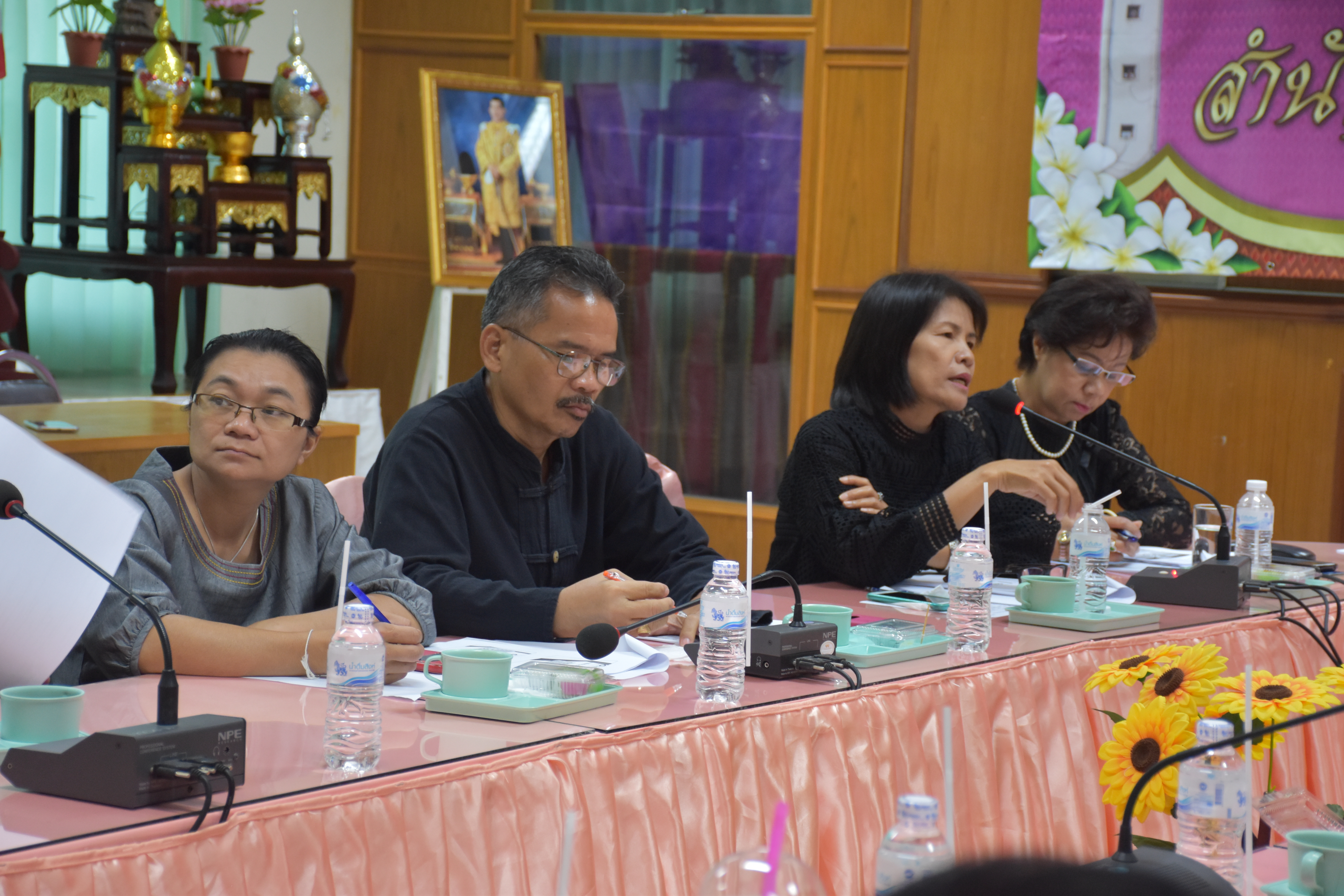 9 สิงหาคม 2560 นางไพเราะ รอยตระกูล รองผู้ว่าราชการจังหวัดมหาสารคาม เป็นประธานการประชุมเชิงปฏิบัติการขับเคลื่อนการพัฒนา เศรษฐกิจฐานรากและประชารัฐจังหวัดมหาสารคาม  โครงการสนับสนุนการขับเคลื่อนเศรษฐกิจฐานรากและประชารัฐ (ระดับจังหวัด)