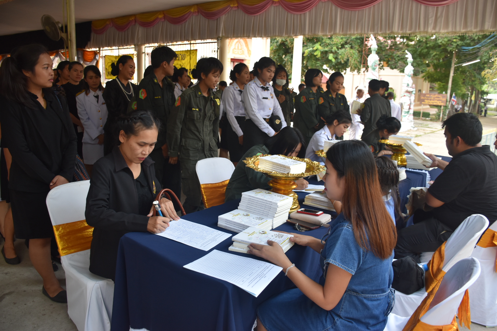 22 สิงหาคม 2560 หัวหน้ากลุ่มงานสารสนเทศฯ  ร่วมพิธีมหามงคลเจริญพระพุทธมนต์ถวายพระราชกุศล พระบาทสมเด็จพระปรมินทรมหาภูมิพลอดุลยเดช  บรมนาถบพิตร และถวายพระพรชัยมงคล สมเด็จพระนางเจ้าสิริกิติ์ พระบรมราชินีนาถในรัชกาลที่ 9  เนื่องในโอกาสวันเฉลิมพระชนมพรรษา 85 พรรษา