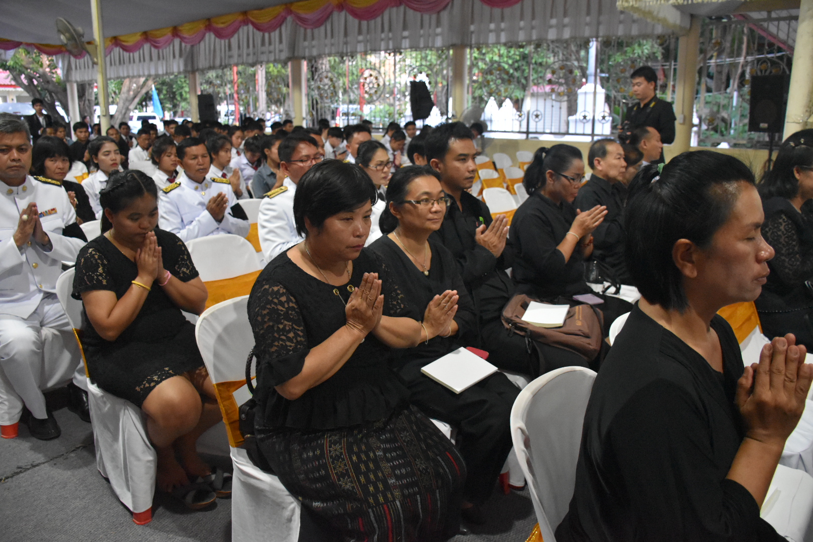 22 สิงหาคม 2560 หัวหน้ากลุ่มงานสารสนเทศฯ  ร่วมพิธีมหามงคลเจริญพระพุทธมนต์ถวายพระราชกุศล พระบาทสมเด็จพระปรมินทรมหาภูมิพลอดุลยเดช  บรมนาถบพิตร และถวายพระพรชัยมงคล สมเด็จพระนางเจ้าสิริกิติ์ พระบรมราชินีนาถในรัชกาลที่ 9  เนื่องในโอกาสวันเฉลิมพระชนมพรรษา 85 พรรษา