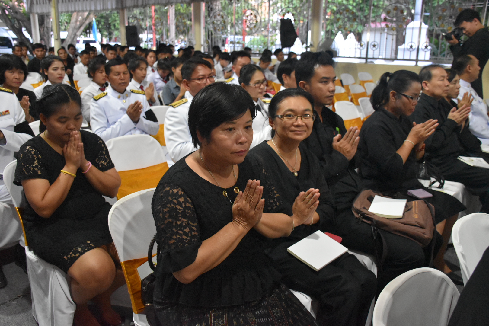 22 สิงหาคม 2560 หัวหน้ากลุ่มงานสารสนเทศฯ  ร่วมพิธีมหามงคลเจริญพระพุทธมนต์ถวายพระราชกุศล พระบาทสมเด็จพระปรมินทรมหาภูมิพลอดุลยเดช  บรมนาถบพิตร และถวายพระพรชัยมงคล สมเด็จพระนางเจ้าสิริกิติ์ พระบรมราชินีนาถในรัชกาลที่ 9  เนื่องในโอกาสวันเฉลิมพระชนมพรรษา 85 พรรษา