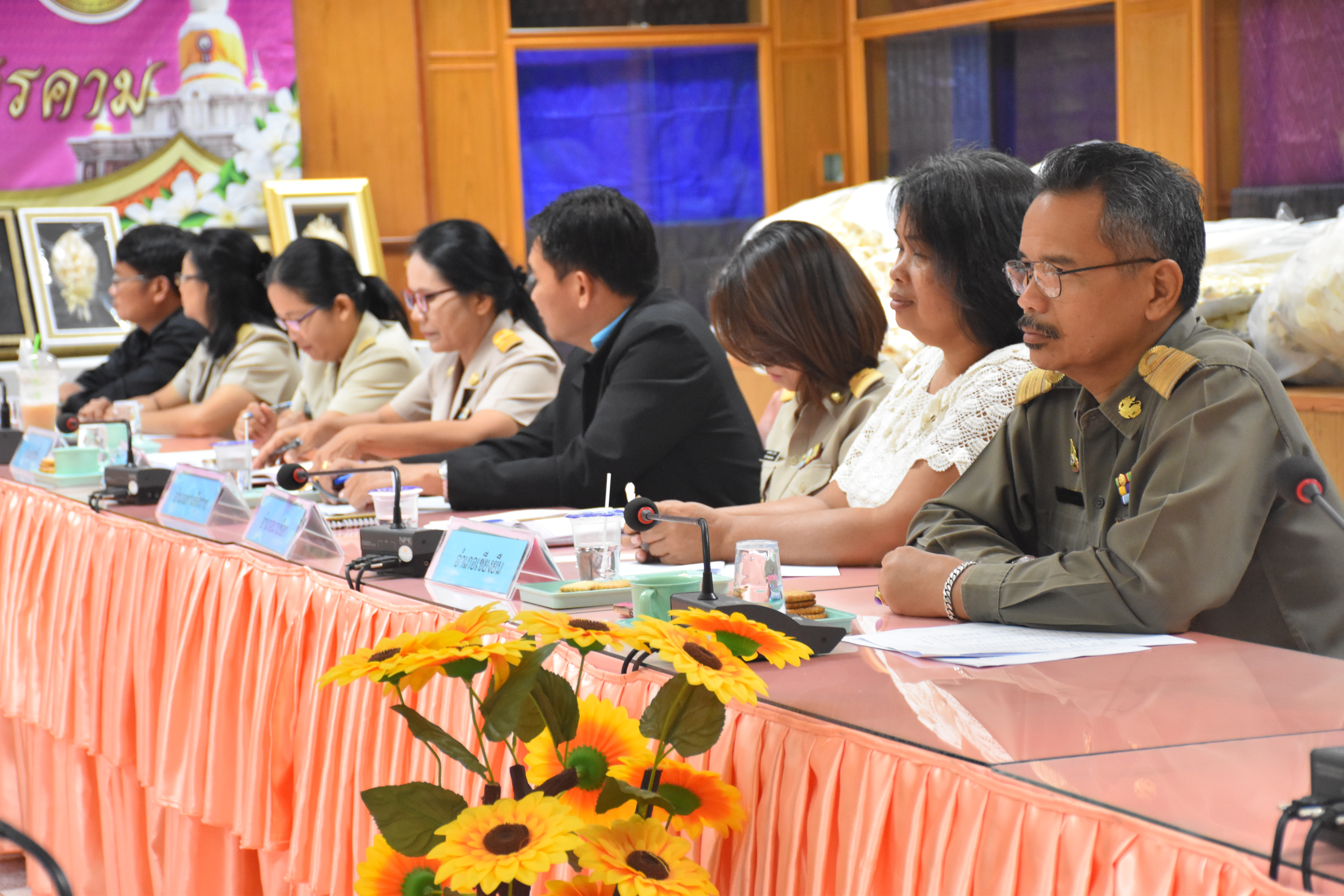 21 สิงหาคม 2560 การประชุมการจัดทำดอกไม้จันทน์ดอกไม้ประจำจังหวัด (ดอกลีลาวดี) ครั้งที่ 1/2560