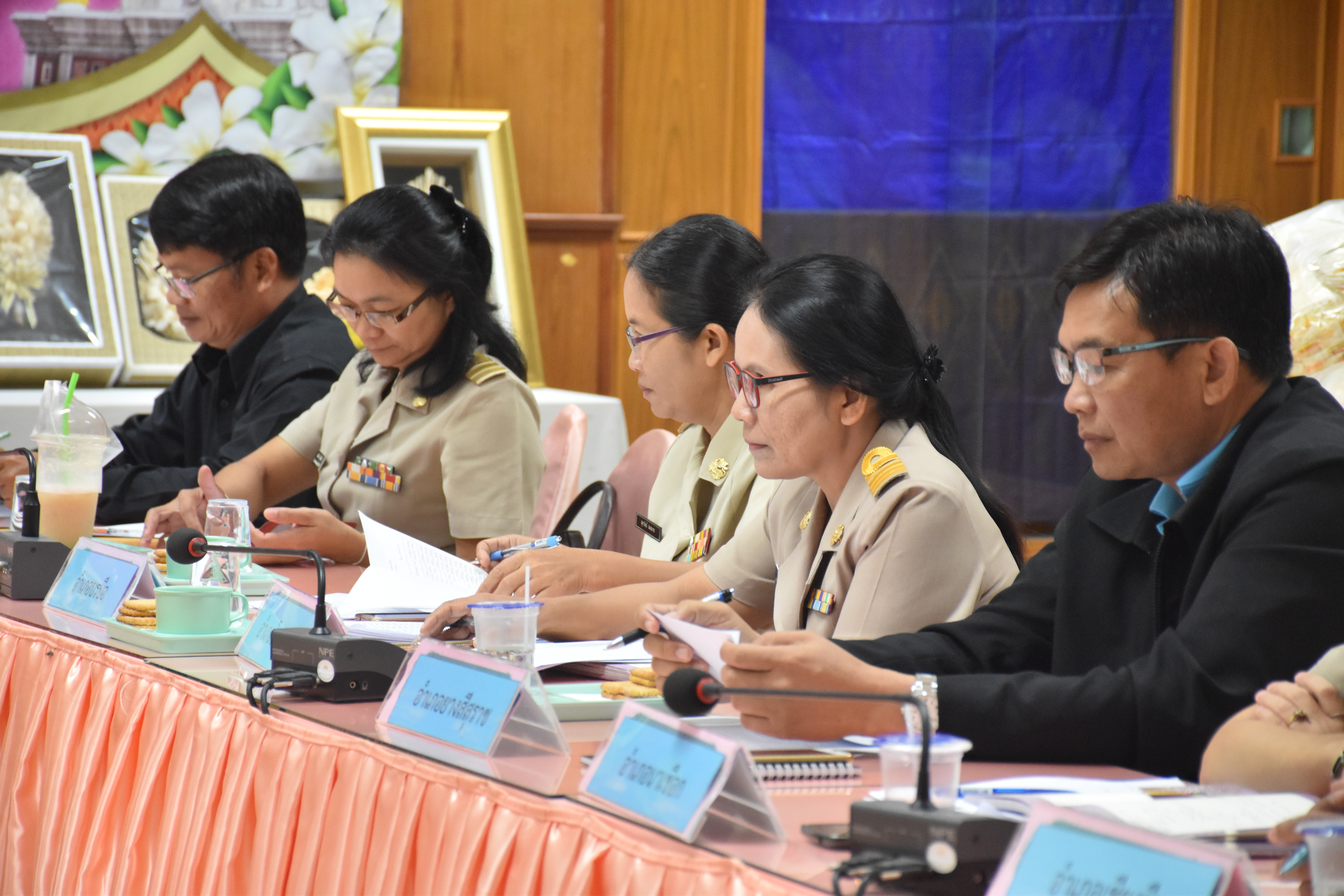 21 สิงหาคม 2560 การประชุมการจัดทำดอกไม้จันทน์ดอกไม้ประจำจังหวัด (ดอกลีลาวดี) ครั้งที่ 1/2560