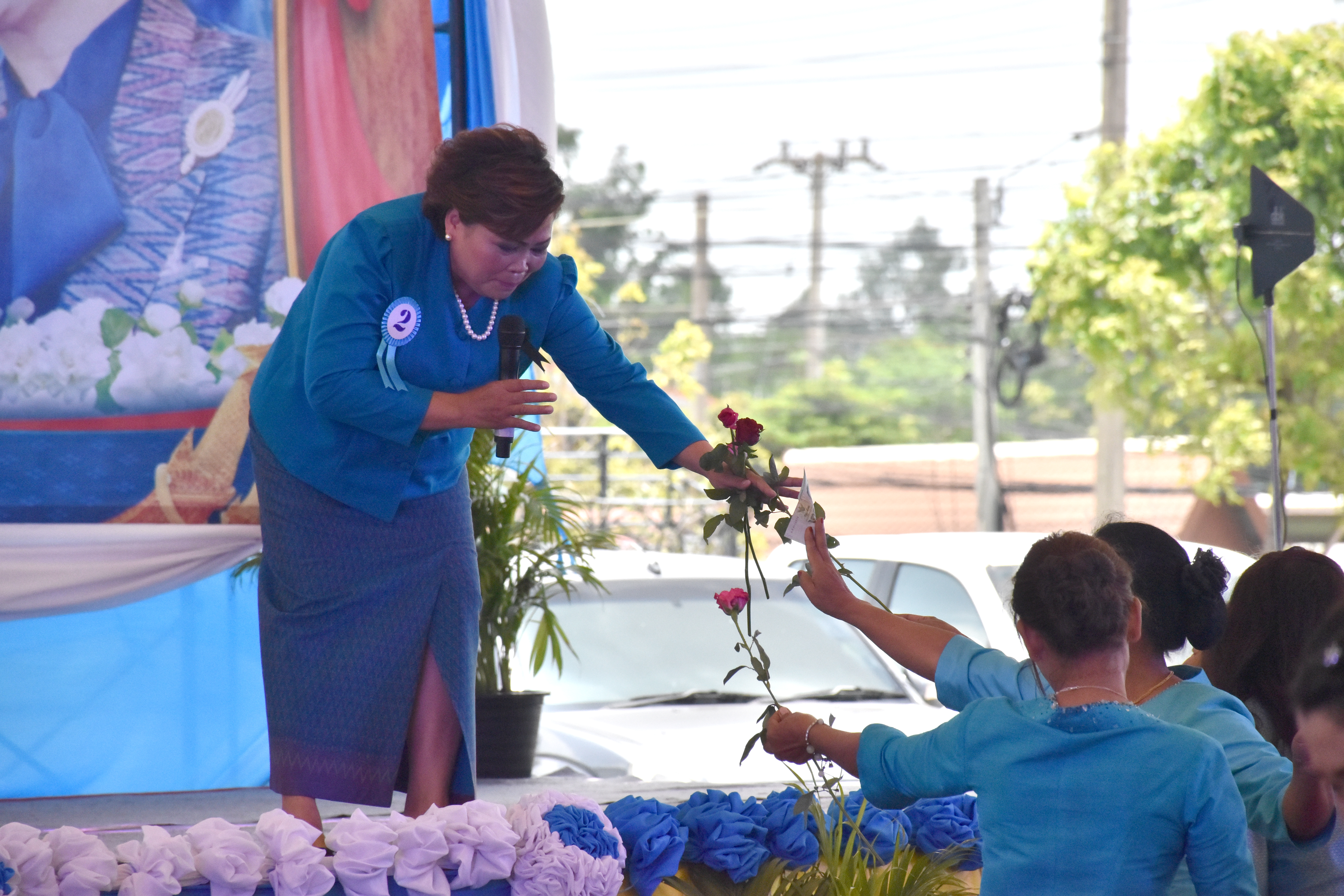 8 สิงหาคม 2560  สำนักงานพัฒนาชุมชนจังหวัดมหาสารคาม จัดกิจกรรม  “รวมพลังสตรี ทำความดีเพื่อแม่” เนื่องในวันแม่แห่งชาติ ปี 2560  ระหว่างวันที่ 7 – 9 สิงหาคม 2560
