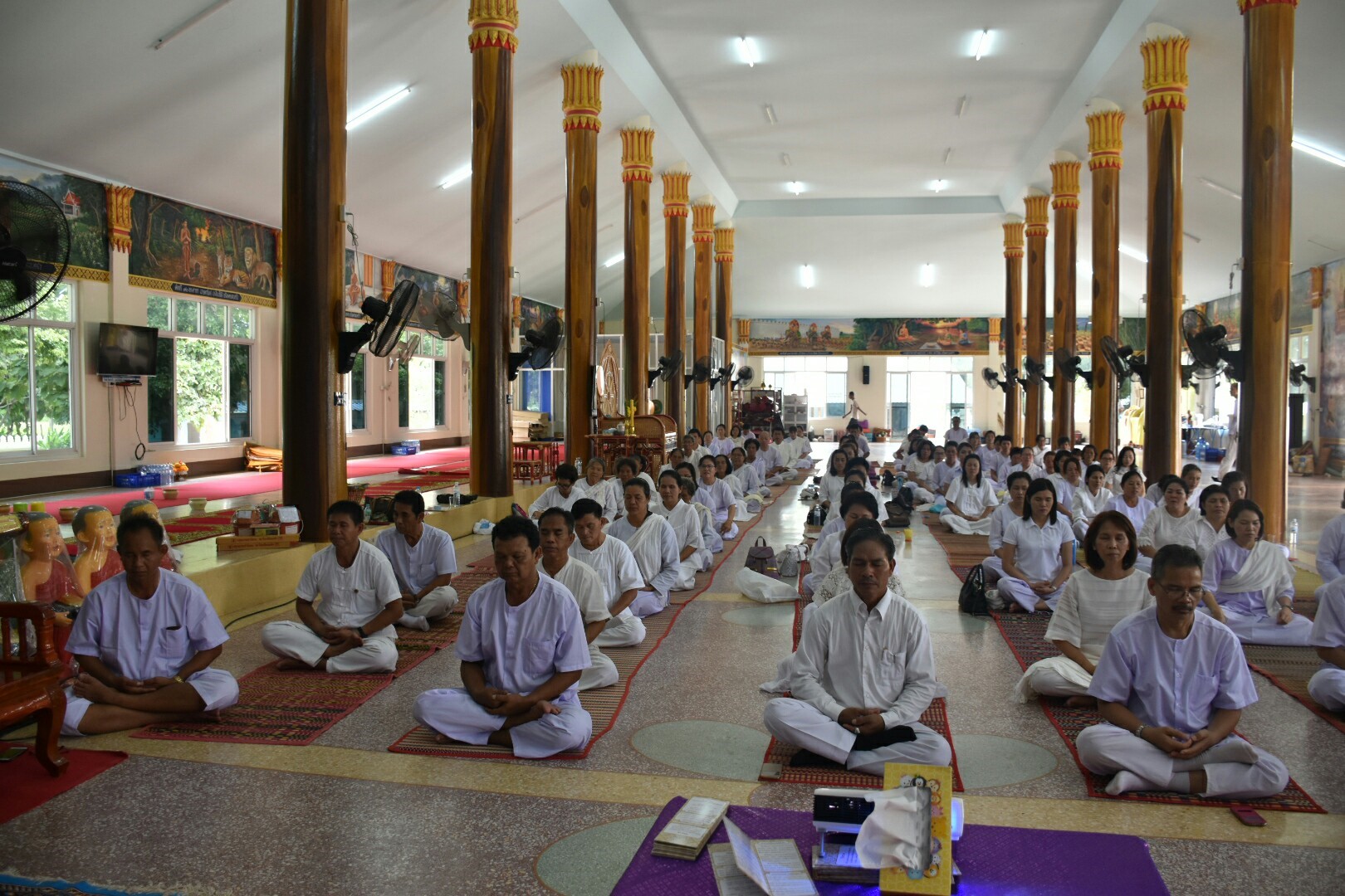 15 สิงหาคม 2560  สำนักงานพัฒนาชุมชนจังหวัดมหาสารคาม จัดกิจกรรมการเสริมสร้างคุณธรรมจริยธรรมข้าราชการและบุคลากรกรมการพัฒนาชุมชน
